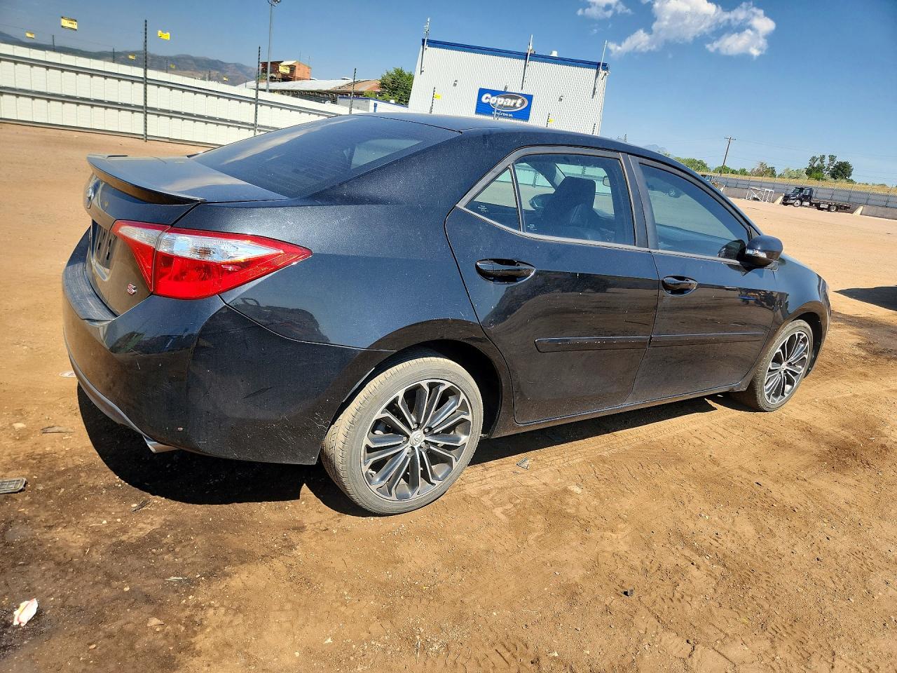 2015 Toyota Corolla S Plus Черный vin: 5YFBURHE7FP216850