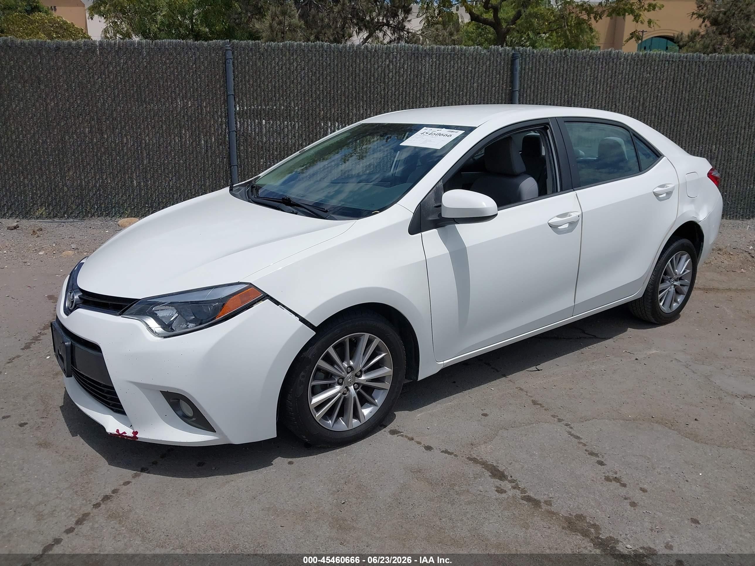 2015 Toyota Corolla Le Plus White vin: 5YFBURHE7FP225497