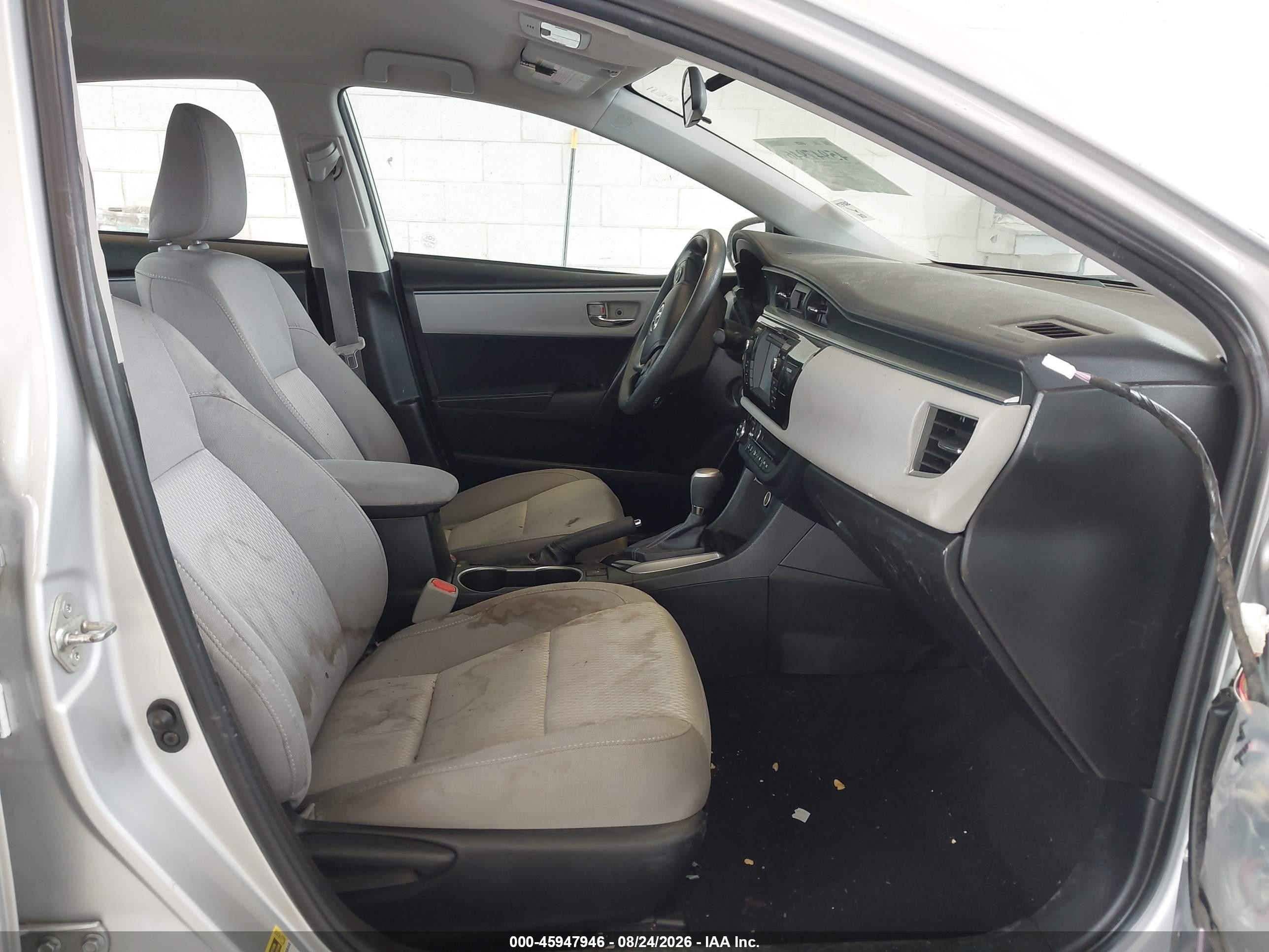 2015 Toyota Corolla Le Silver vin: 5YFBURHE7FP230246