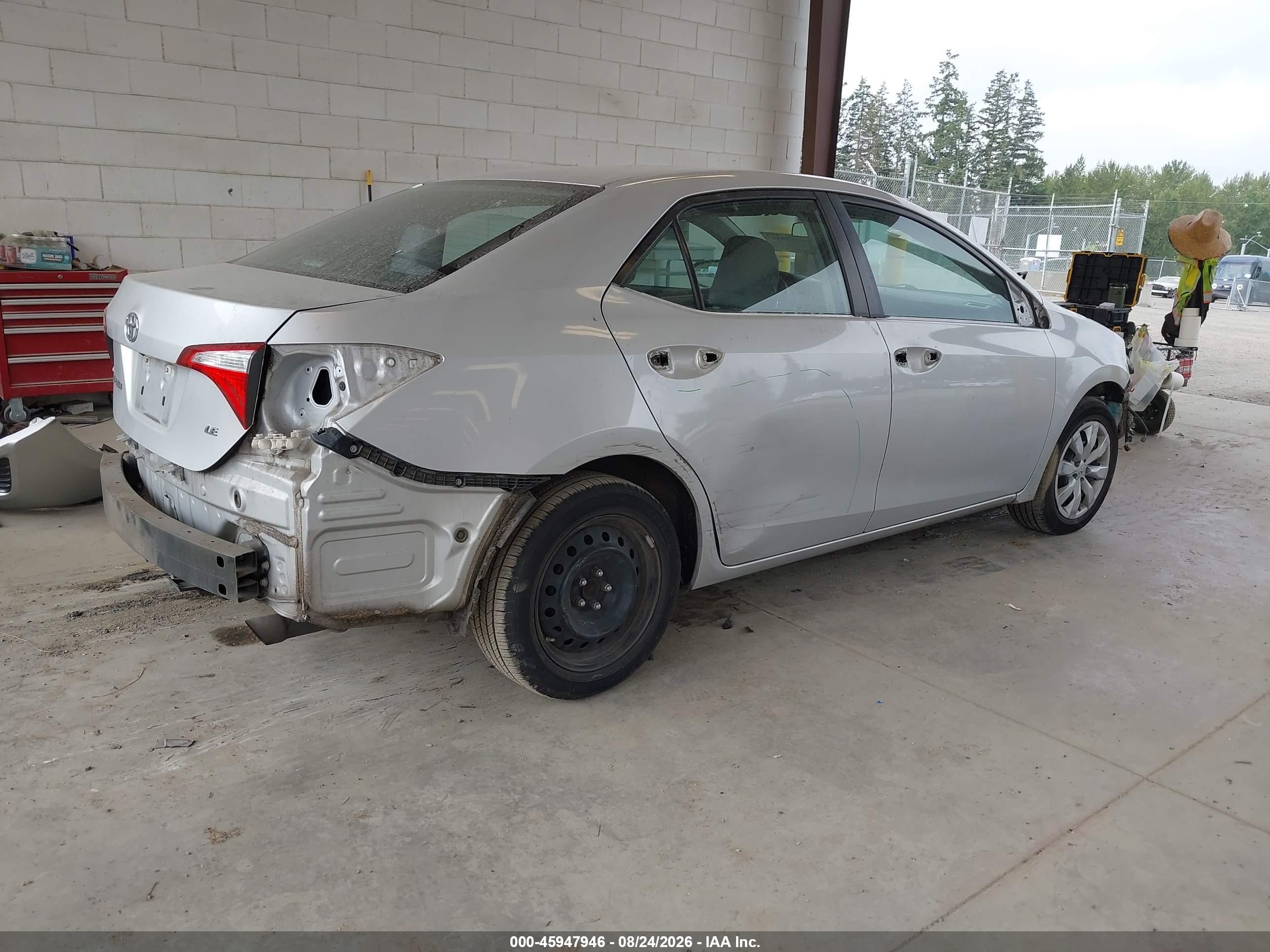 2015 Toyota Corolla Le Silver vin: 5YFBURHE7FP230246