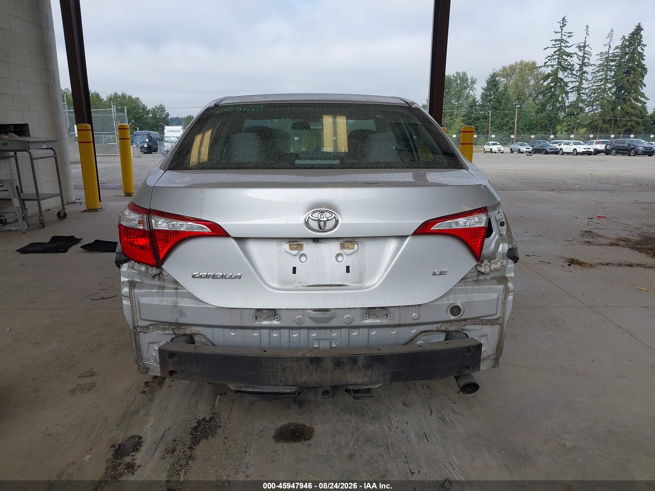 2015 Toyota Corolla Le Silver vin: 5YFBURHE7FP230246