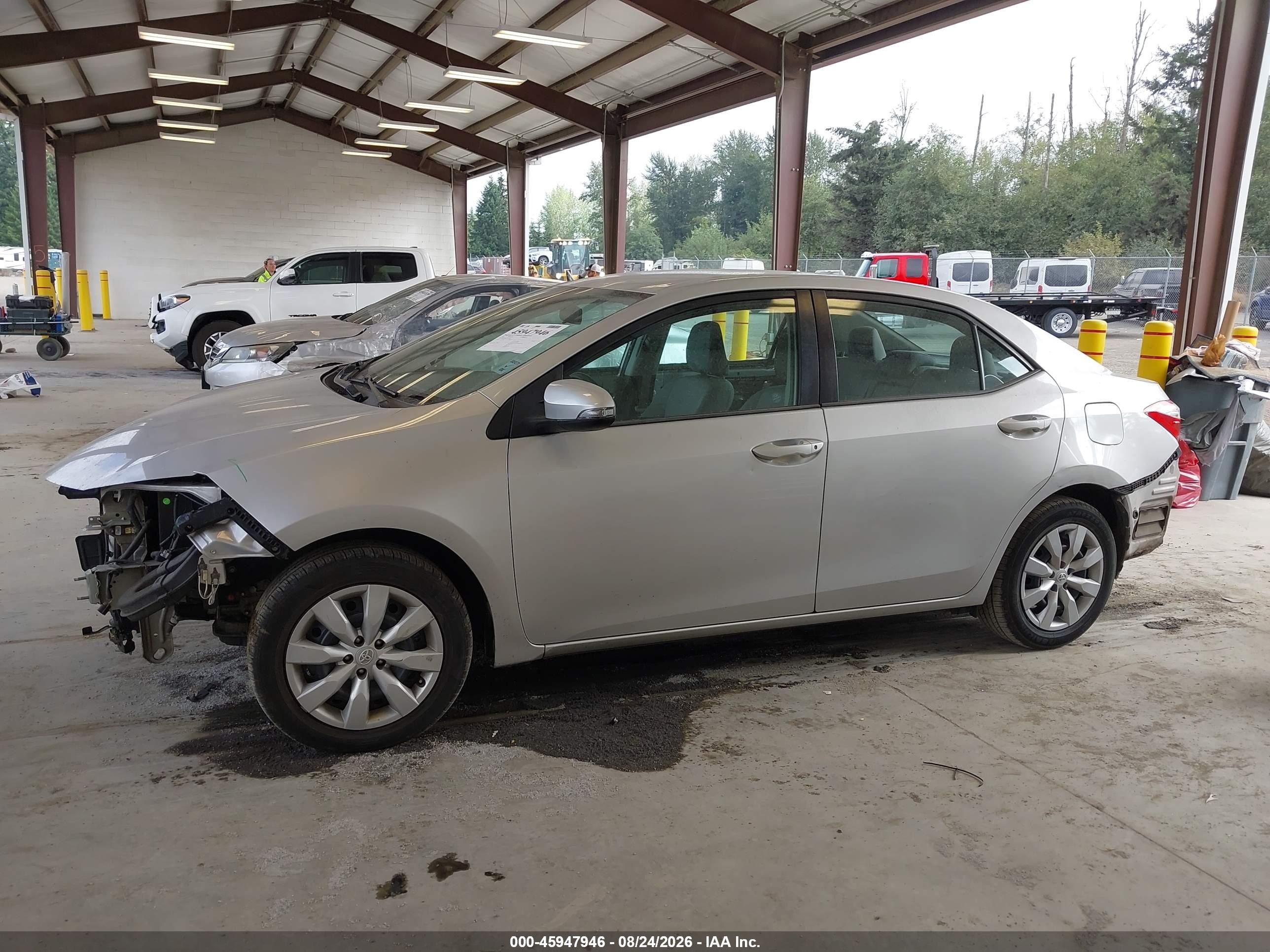 2015 Toyota Corolla Le Silver vin: 5YFBURHE7FP230246