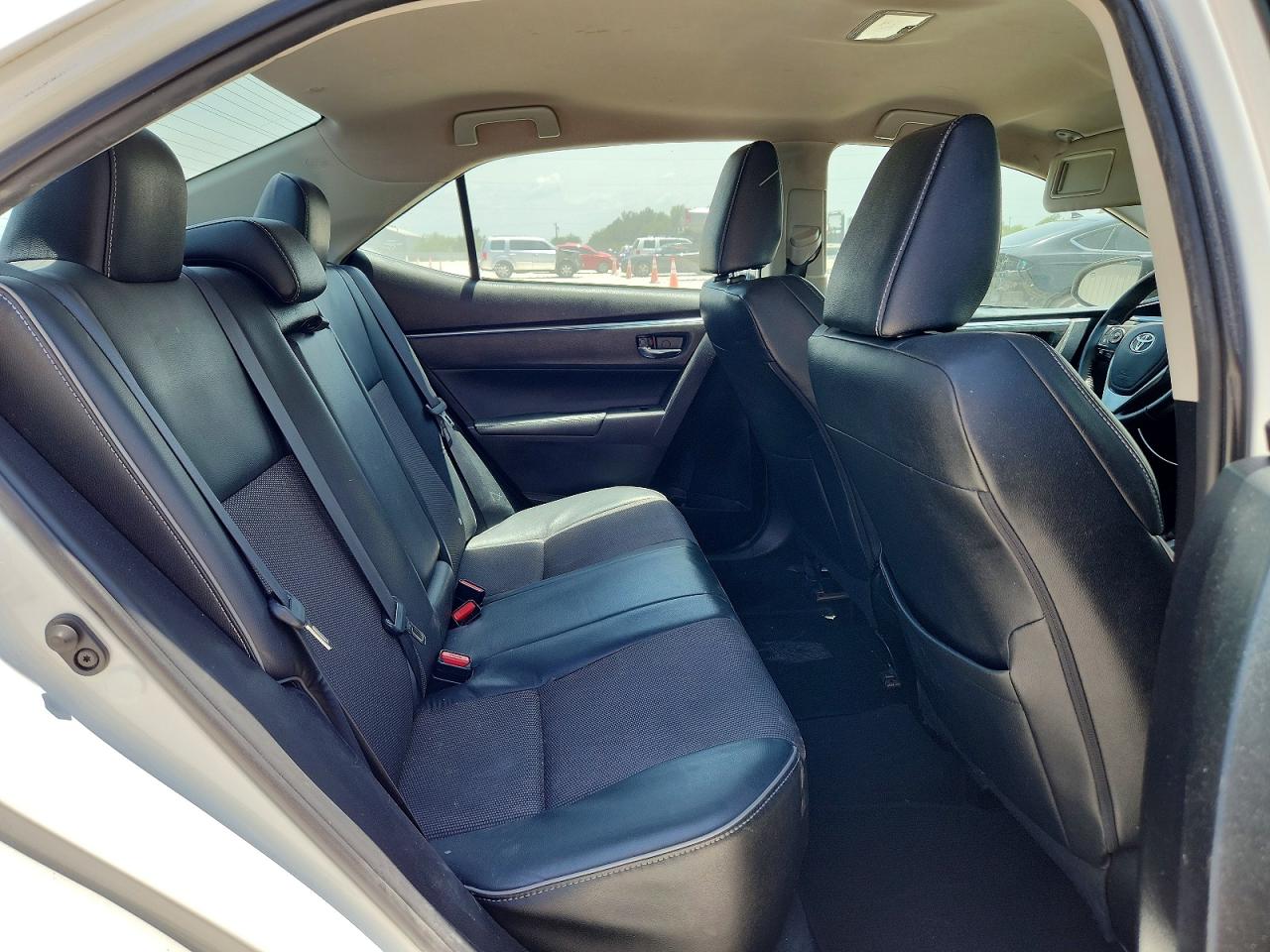 2015 Toyota Corolla S Plus White vin: 5YFBURHE7FP232109