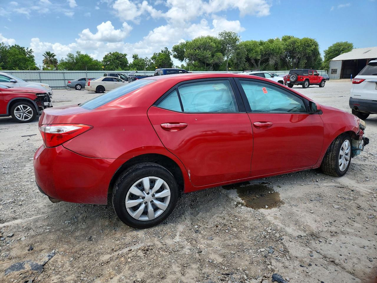 2015 Toyota Corolla Le Red vin: 5YFBURHE7FP240887