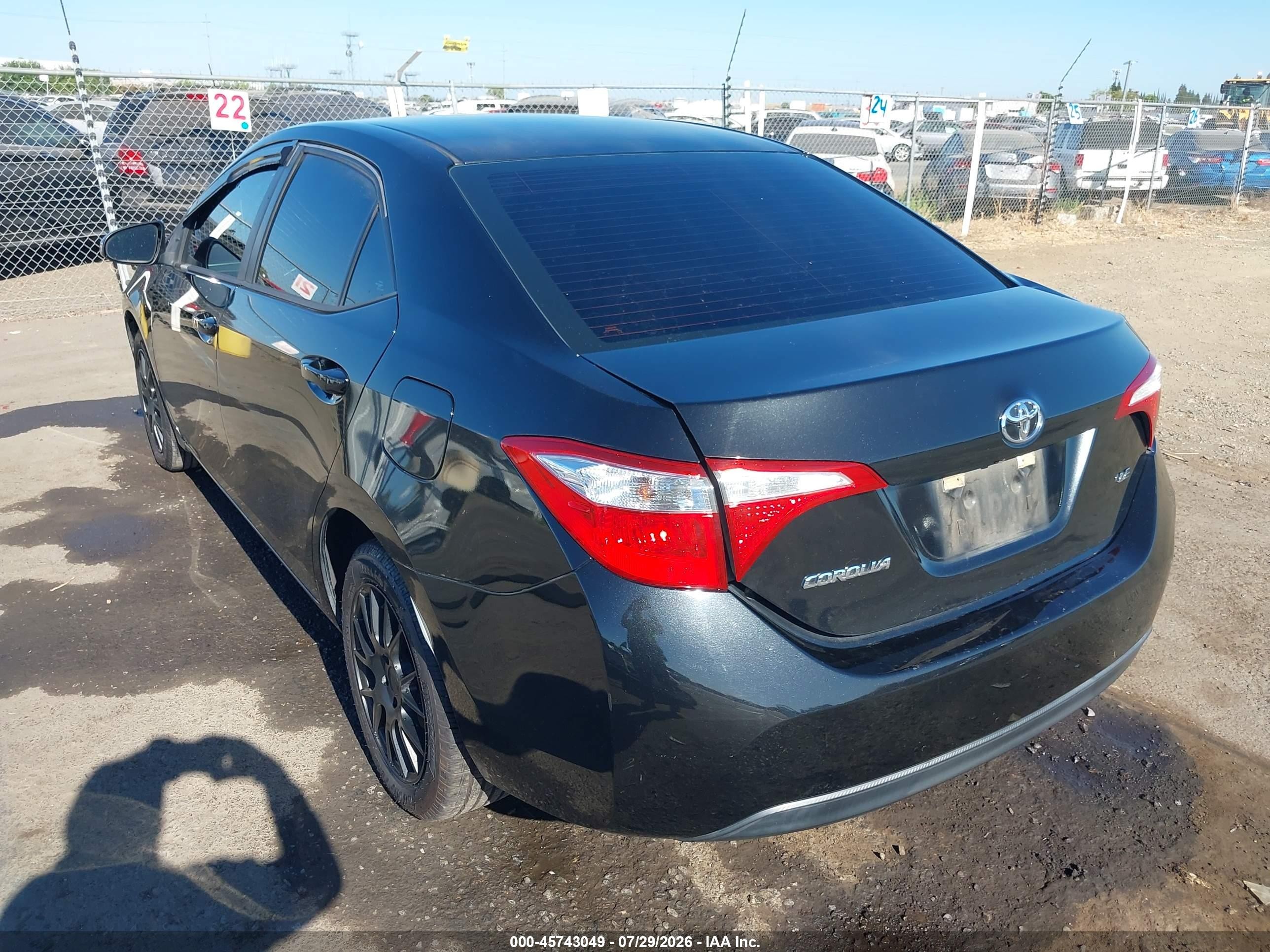 2015 Toyota Corolla Le Black vin: 5YFBURHE7FP250853