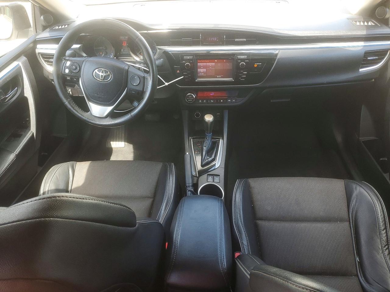 2015 Toyota Corolla S Plus White vin: 5YFBURHE7FP255115