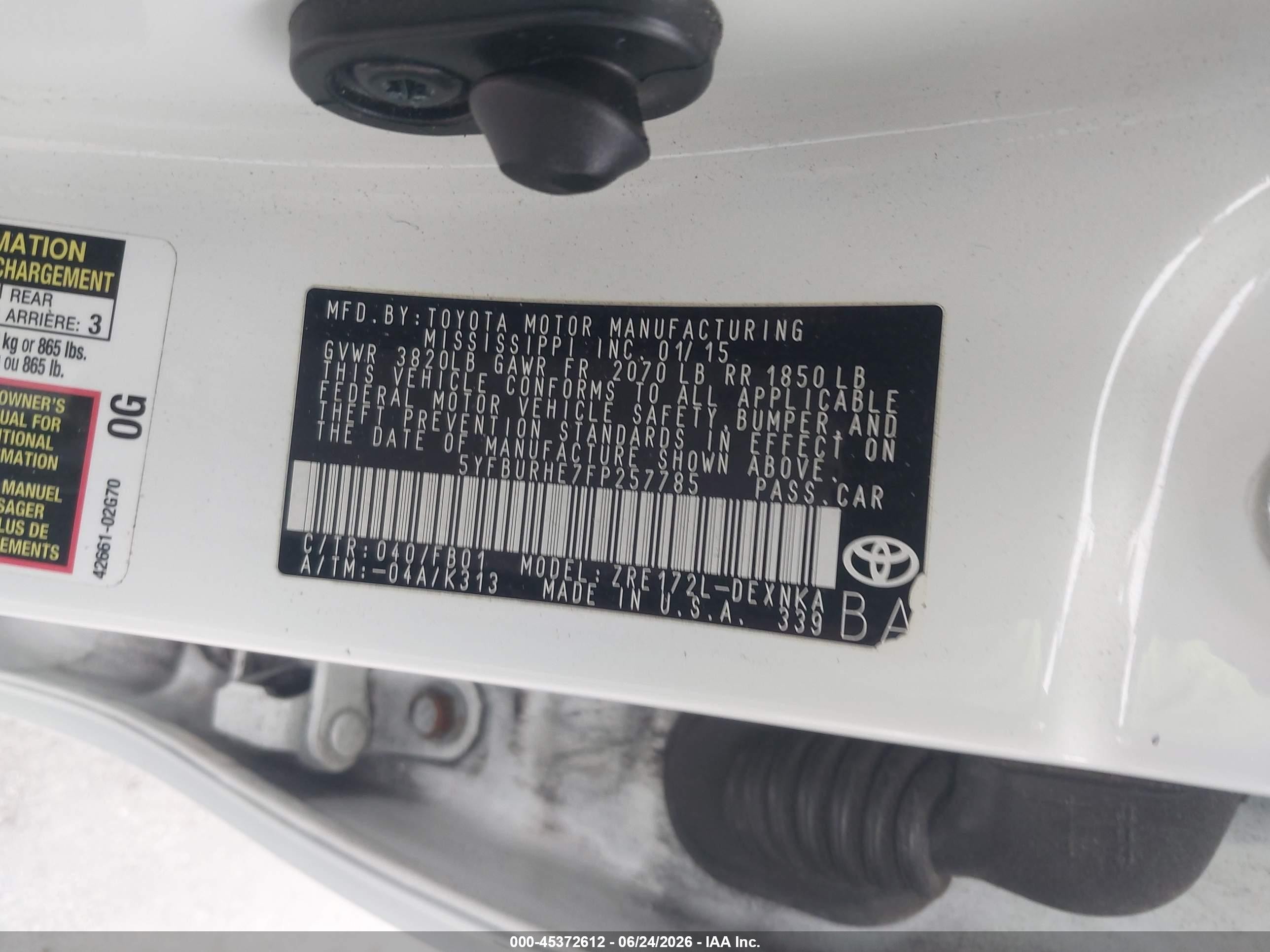 2015 Toyota Corolla Le Plus White vin: 5YFBURHE7FP257785