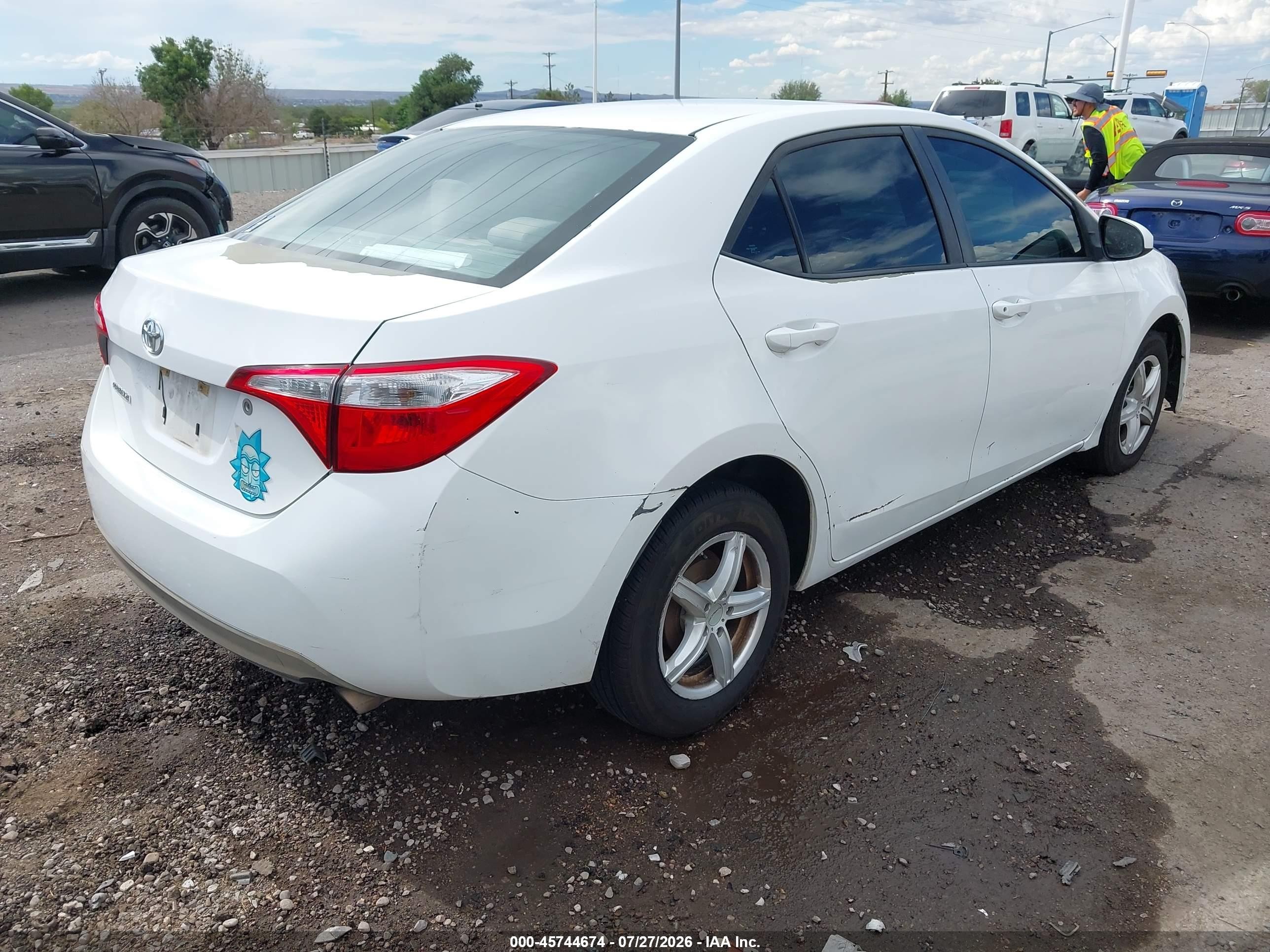 2015 Toyota Corolla L White vin: 5YFBURHE7FP263151
