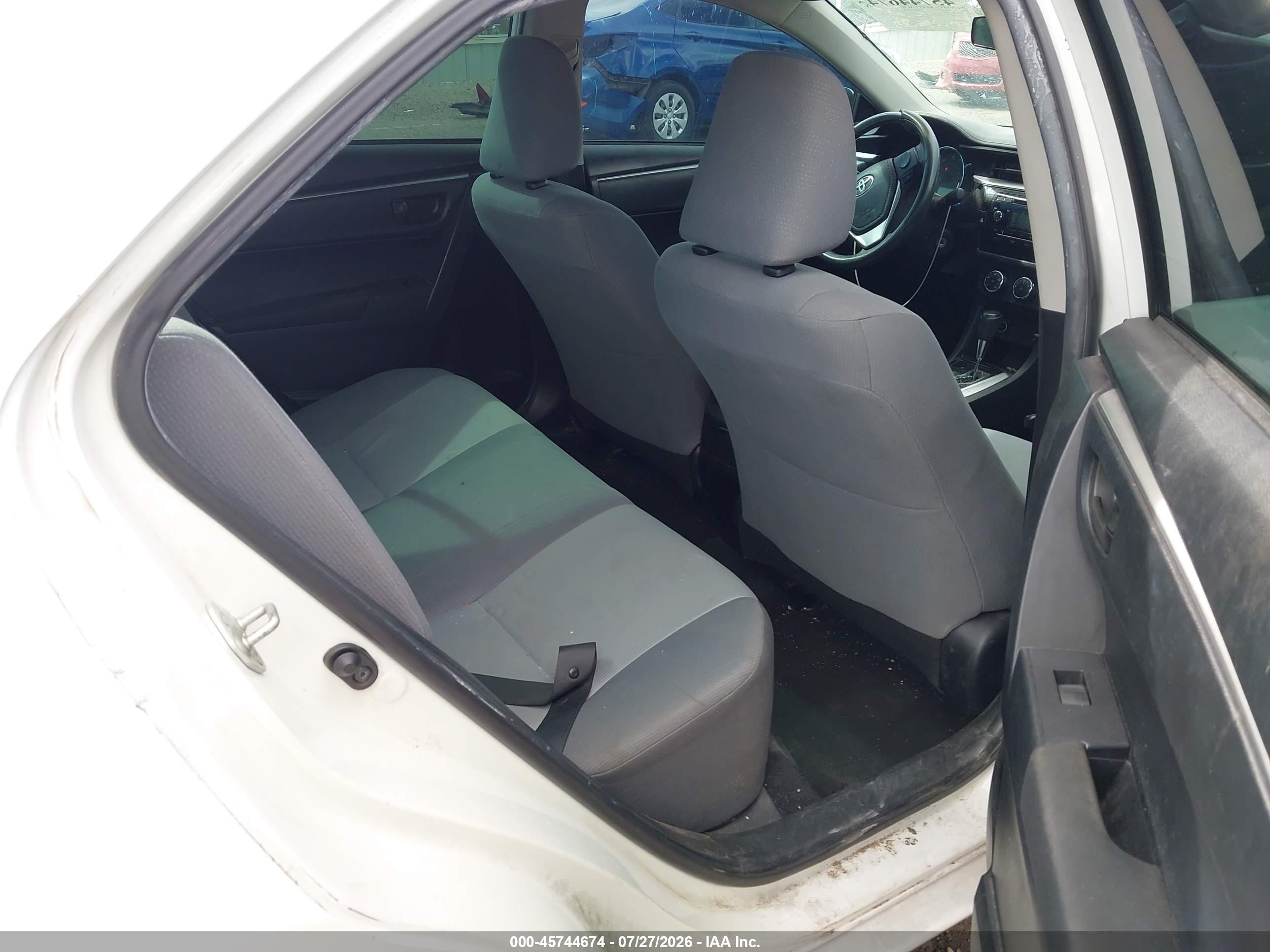 2015 Toyota Corolla L White vin: 5YFBURHE7FP263151
