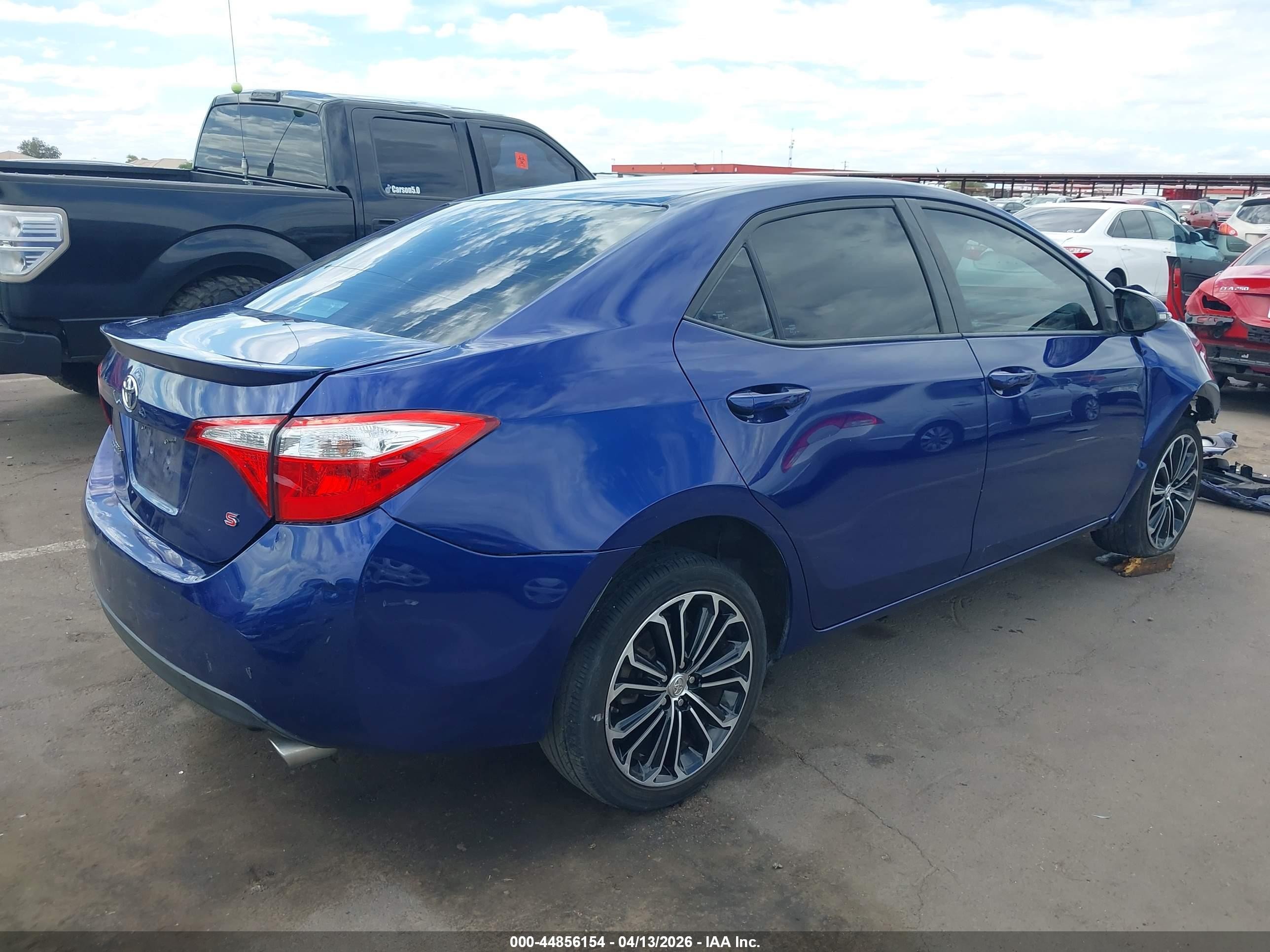 2015 Toyota Corolla S Plus Blue vin: 5YFBURHE7FP268656