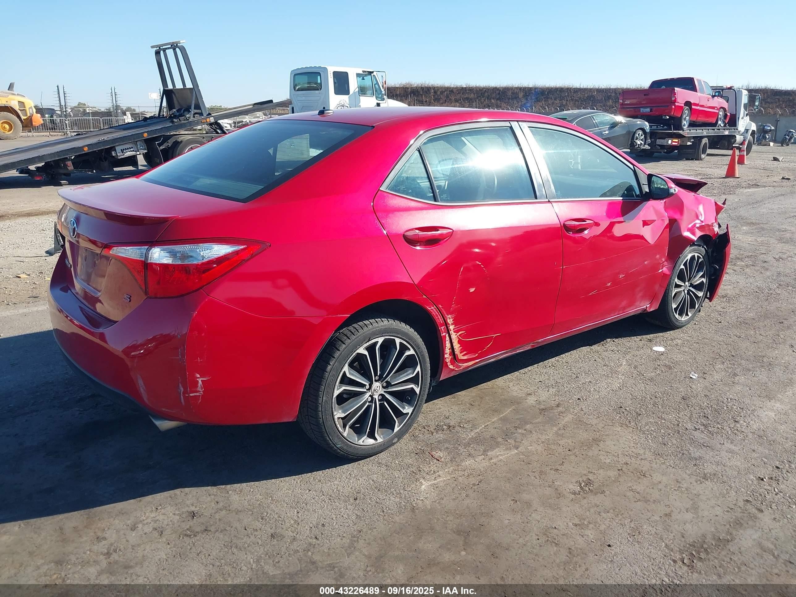 2015 Toyota Corolla S Premium Red vin: 5YFBURHE7FP273727