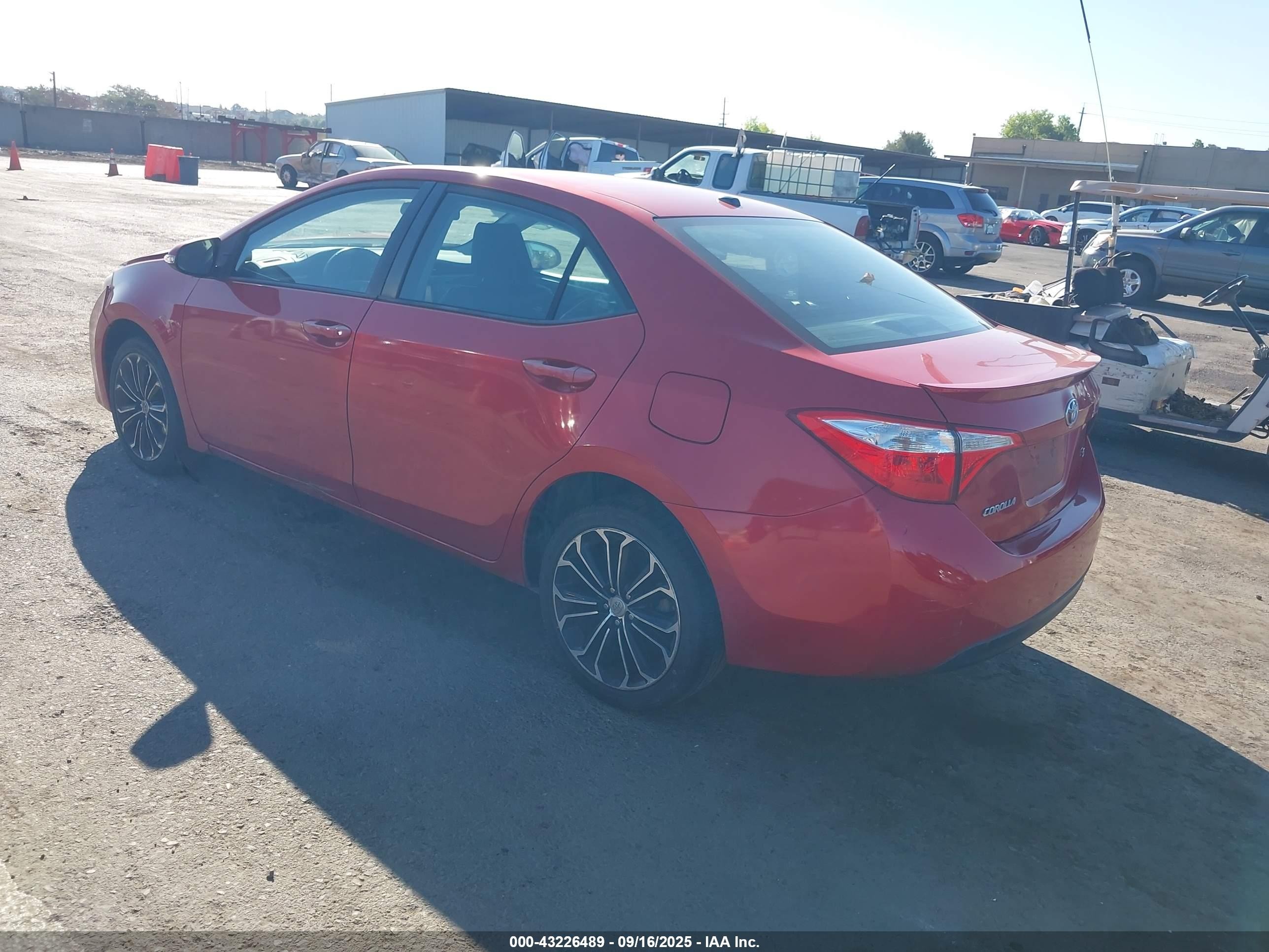 2015 Toyota Corolla S Premium Red vin: 5YFBURHE7FP273727