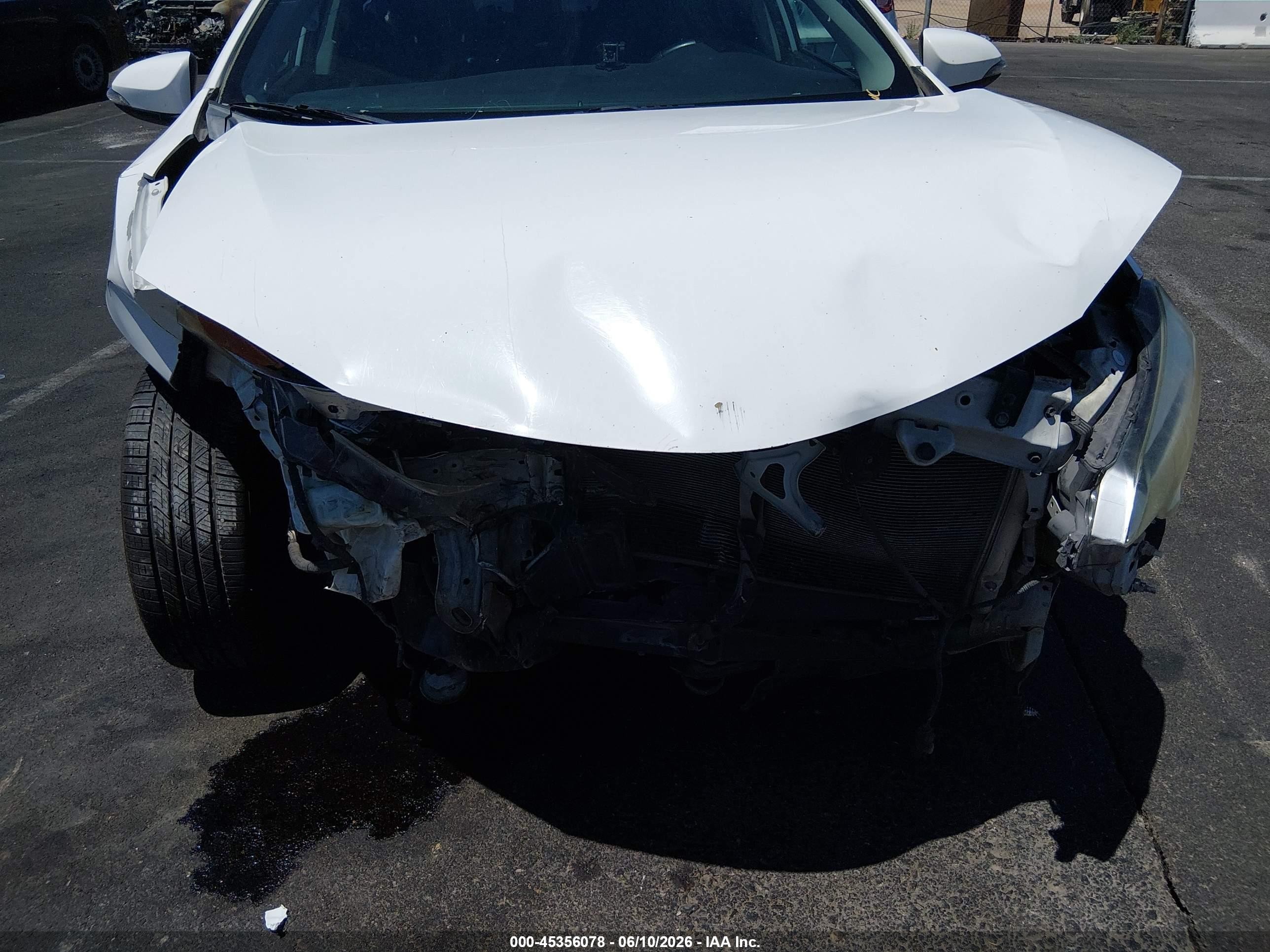 2015 Toyota Corolla S Plus White vin: 5YFBURHE7FP274196