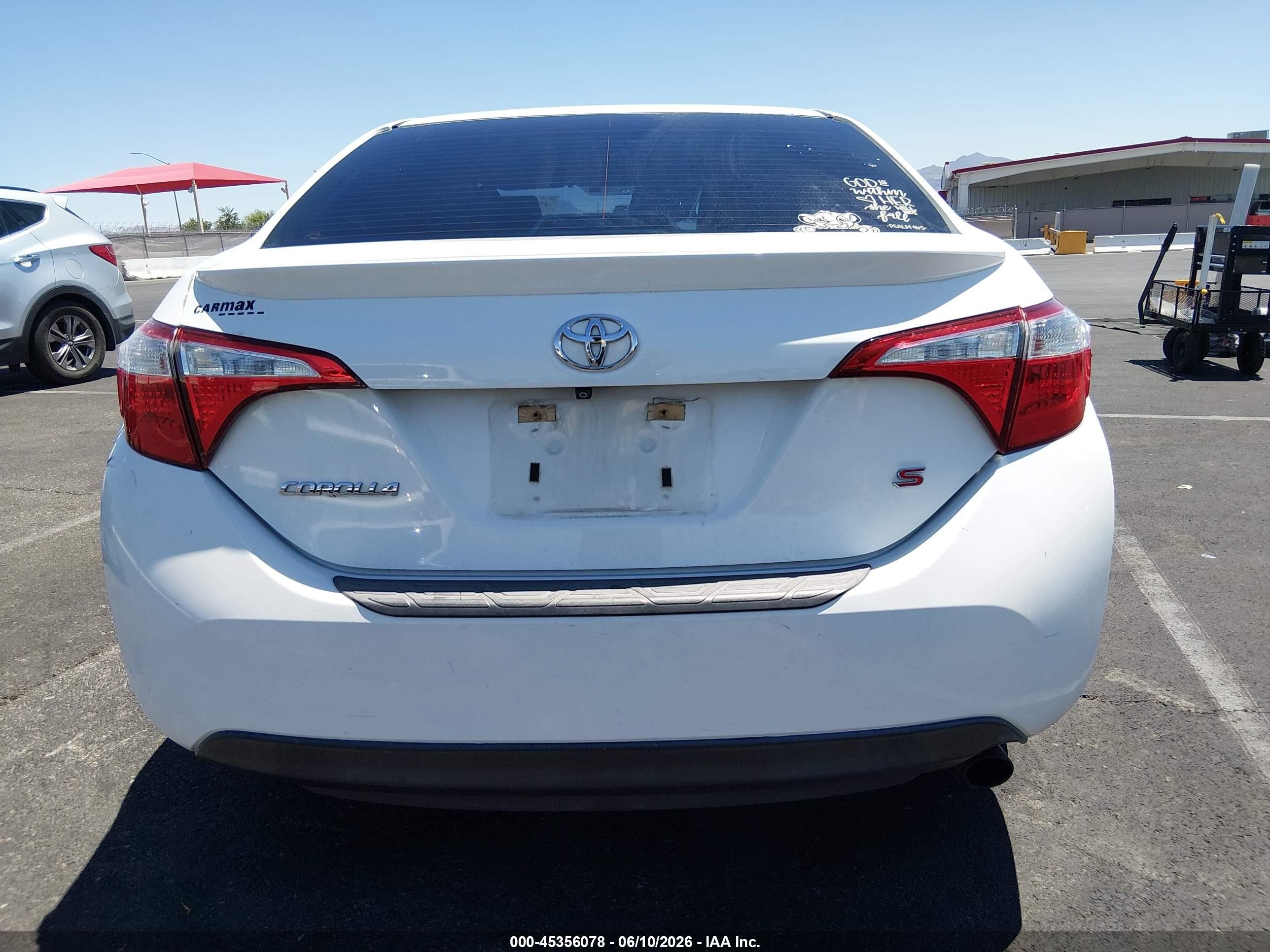 2015 Toyota Corolla S Plus White vin: 5YFBURHE7FP274196