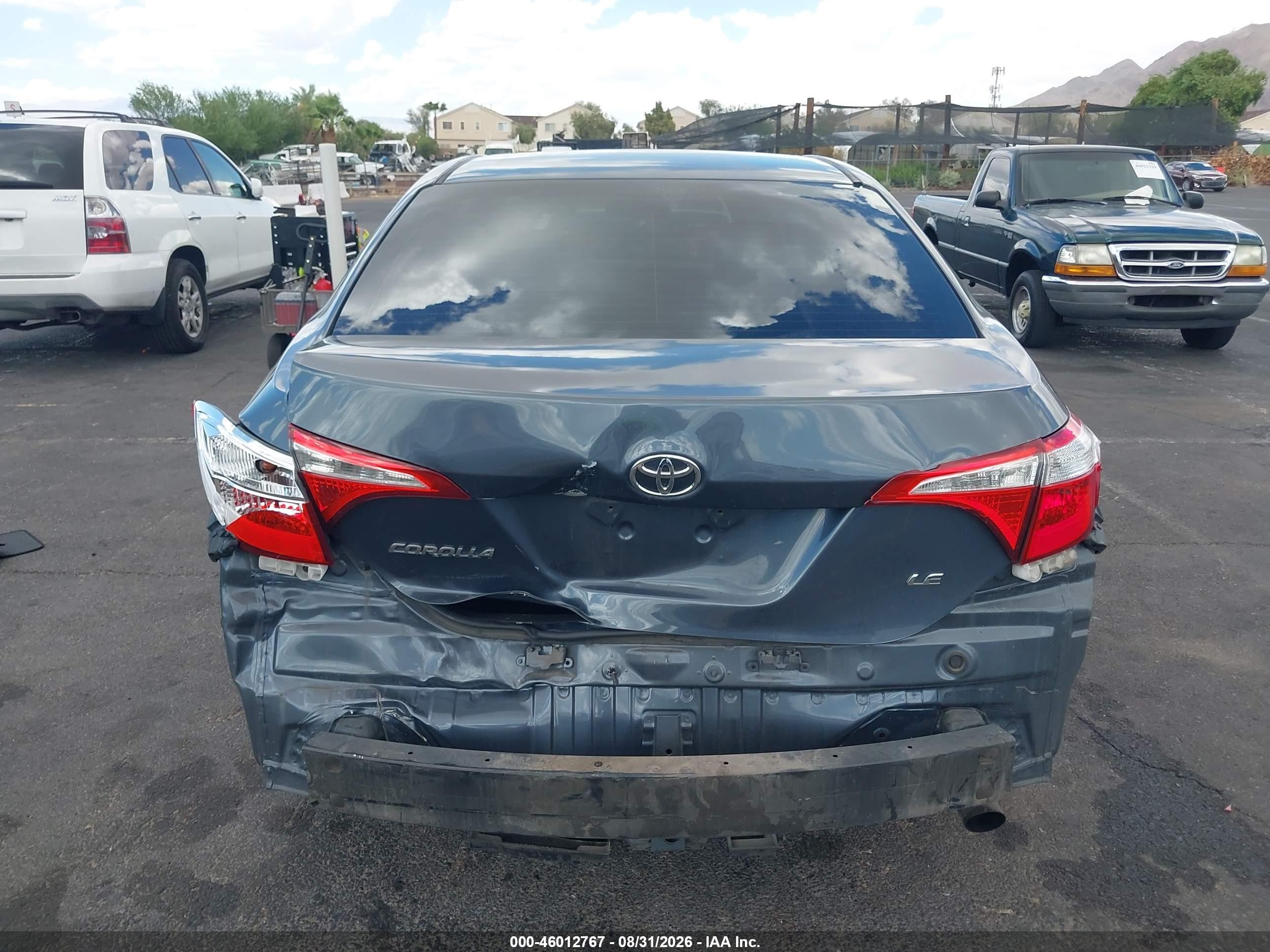 2015 Toyota Corolla Le Plus Blue vin: 5YFBURHE7FP275543