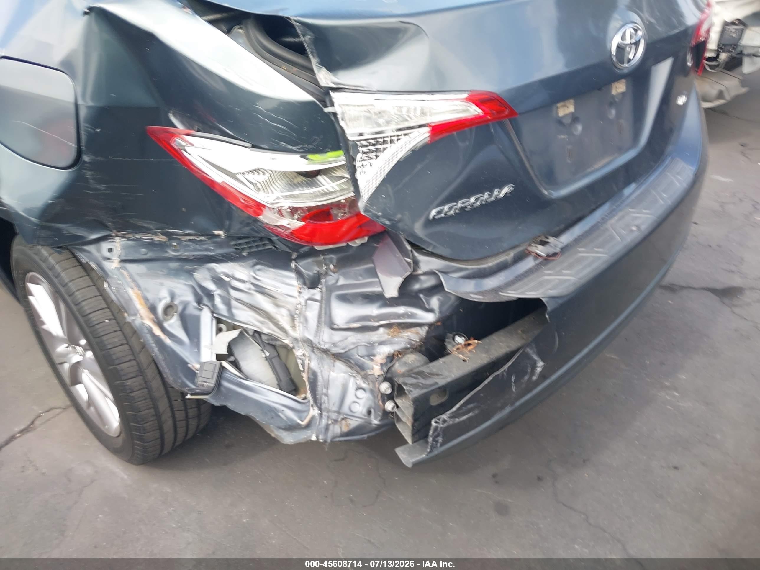 2015 Toyota Corolla Le Plus Gray vin: 5YFBURHE7FP288518