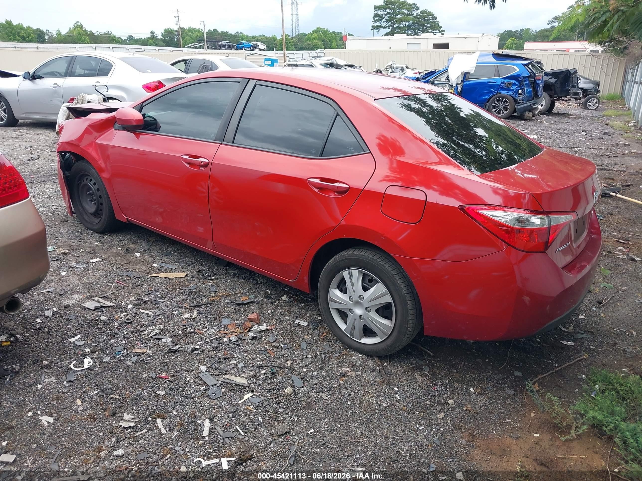 2015 Toyota Corolla Le Red vin: 5YFBURHE7FP304801