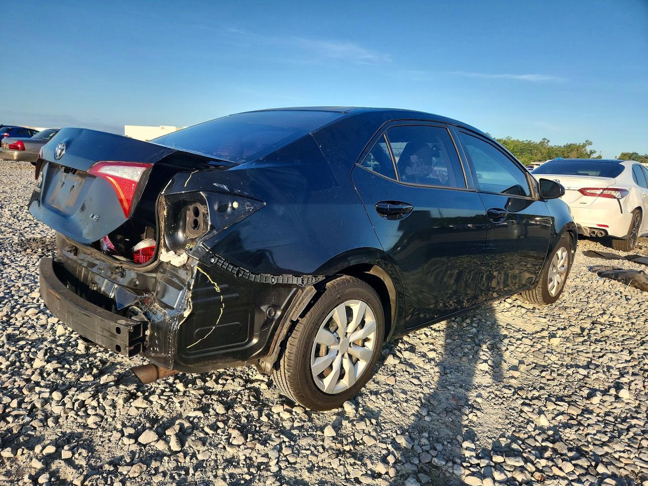2015 Toyota Corolla Le Черный vin: 5YFBURHE7FP316141