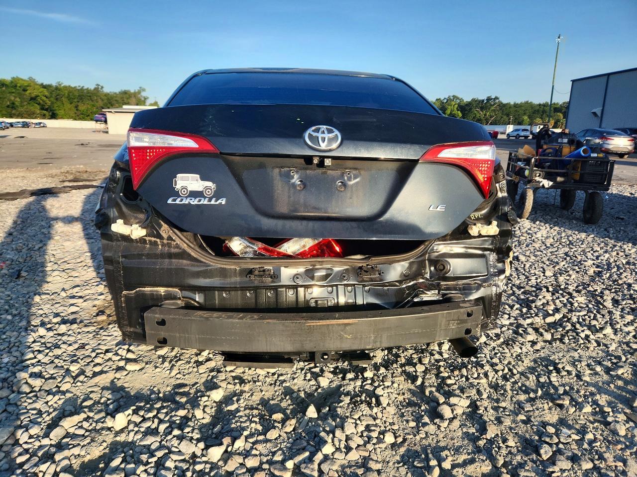 2015 Toyota Corolla Le Черный vin: 5YFBURHE7FP316141