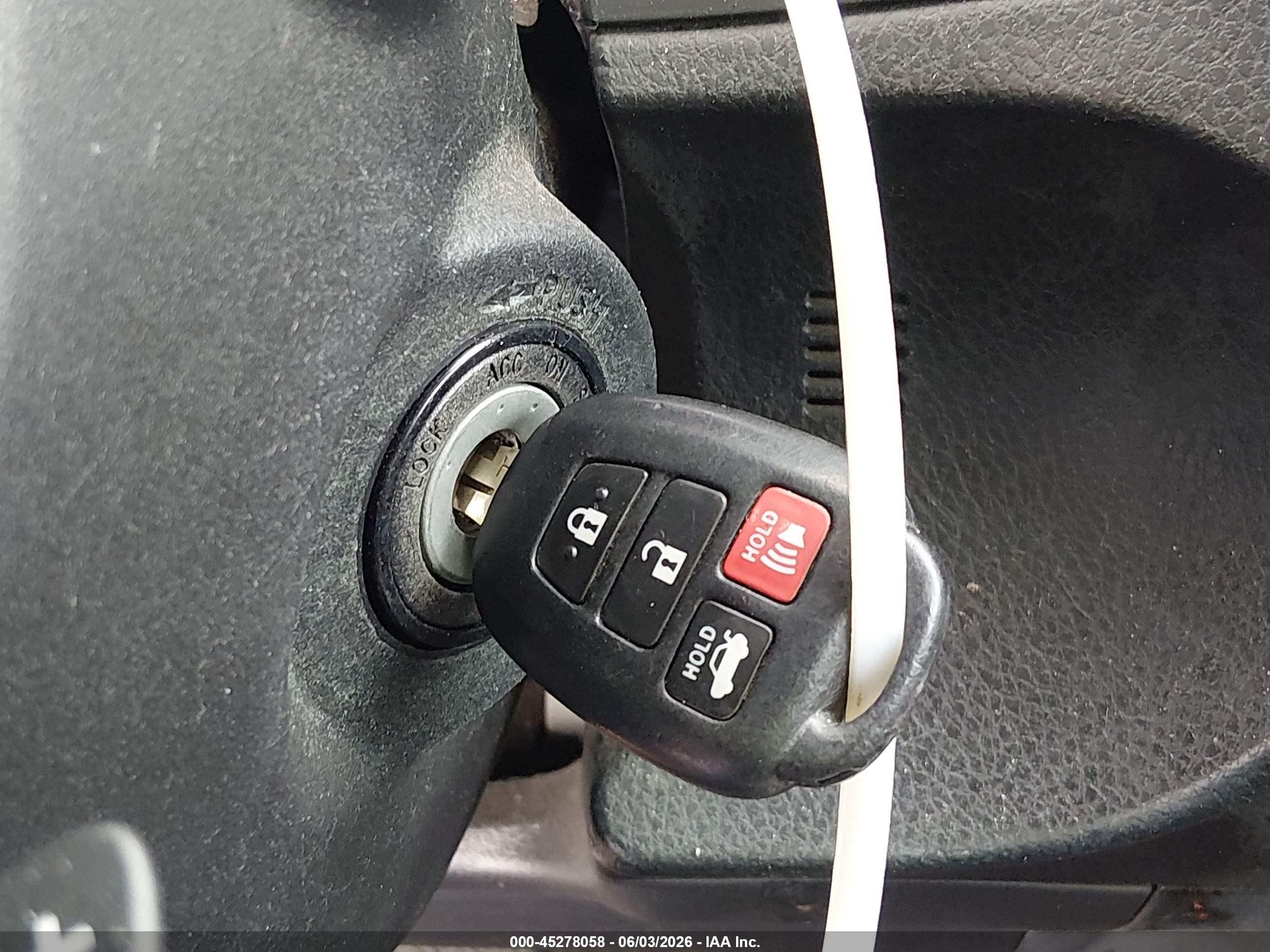 2015 Toyota Corolla S Plus Белый vin: 5YFBURHE7FP317239
