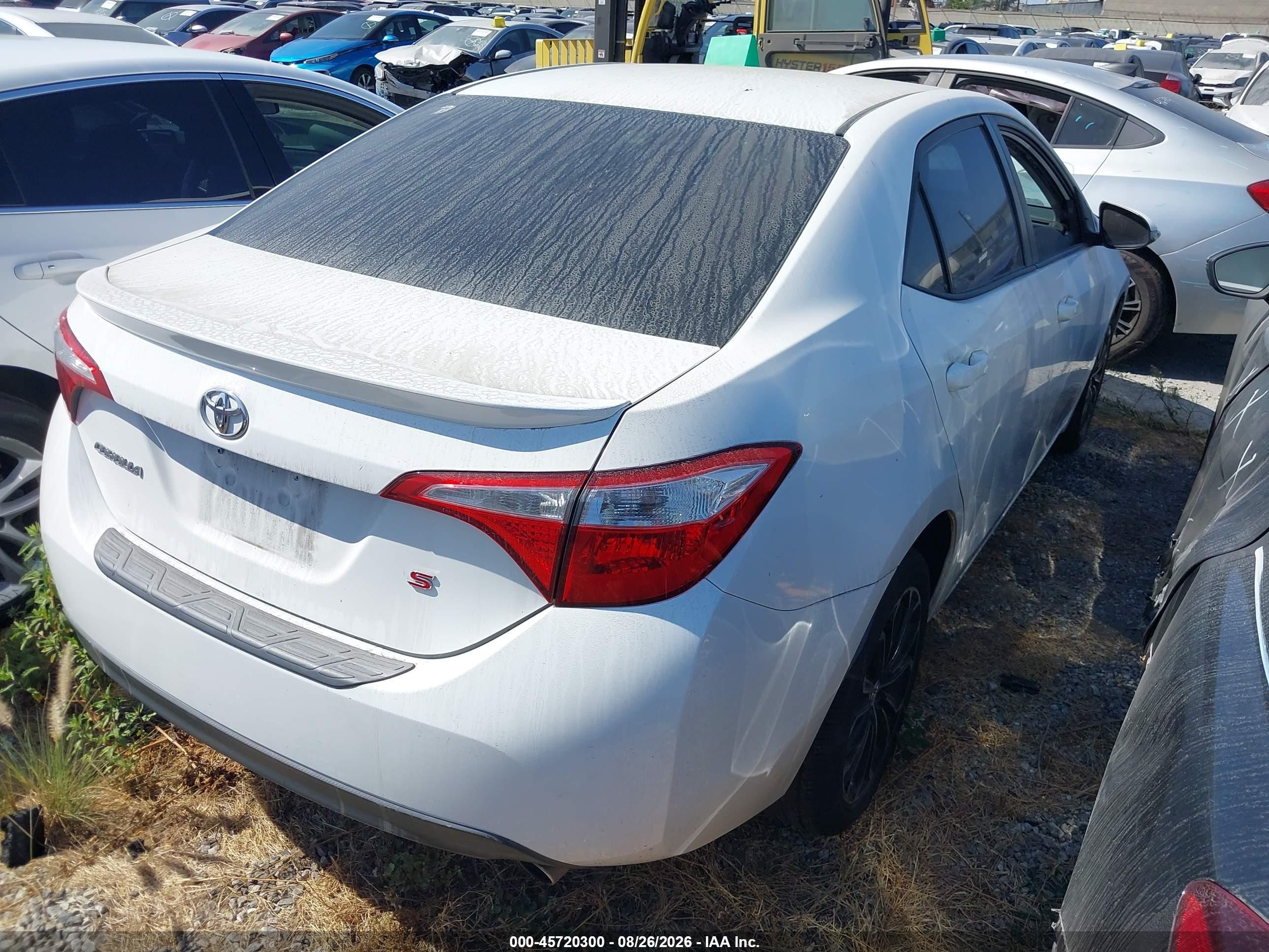 2015 Toyota Corolla S Plus White vin: 5YFBURHE7FP328127