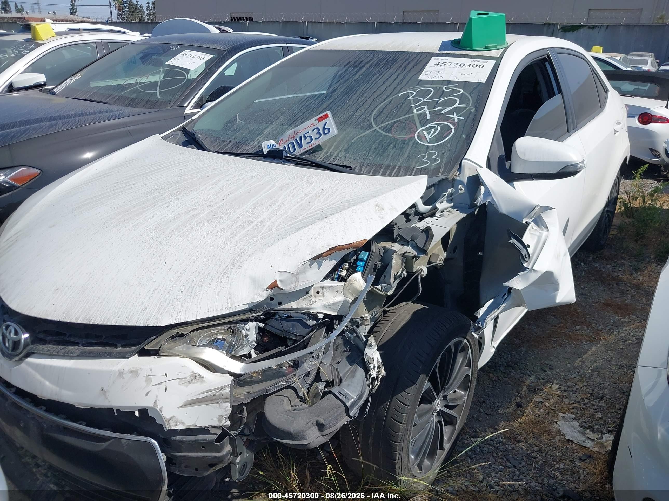2015 Toyota Corolla S Plus White vin: 5YFBURHE7FP328127