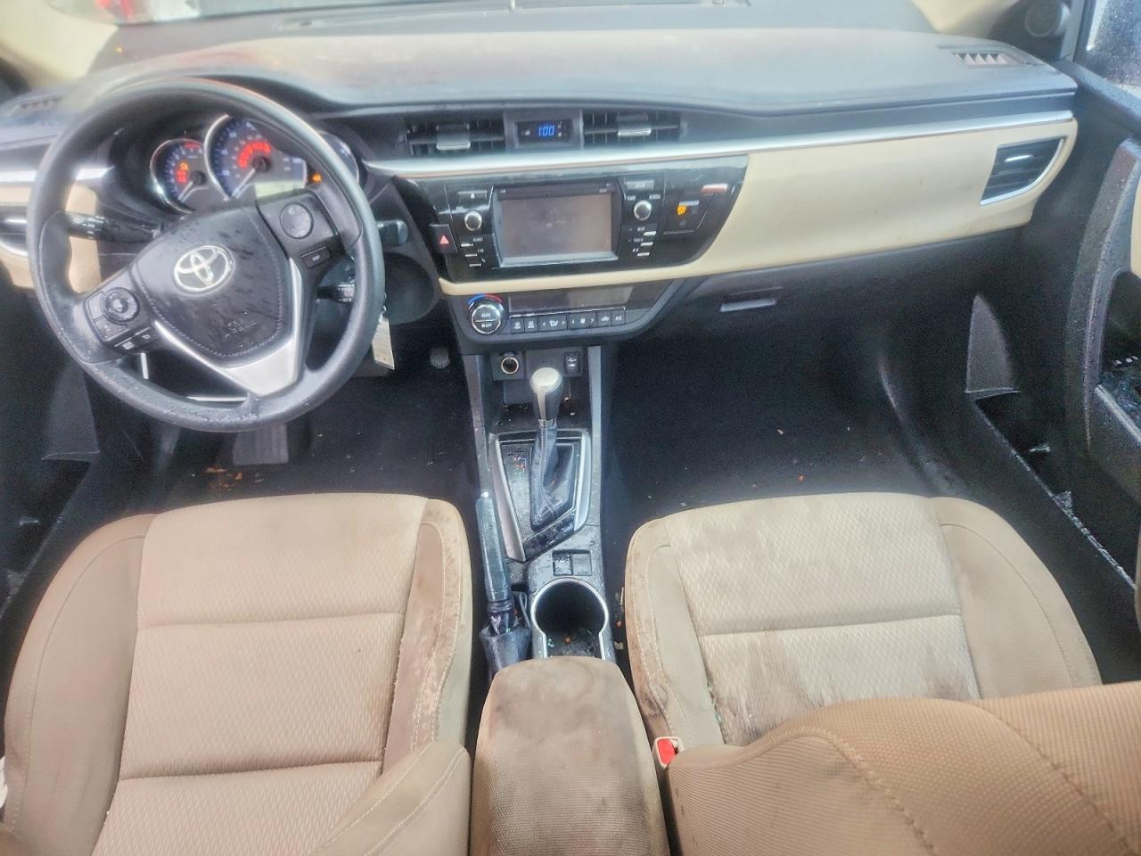 2015 Toyota Corolla Le Red vin: 5YFBURHE7FP352363