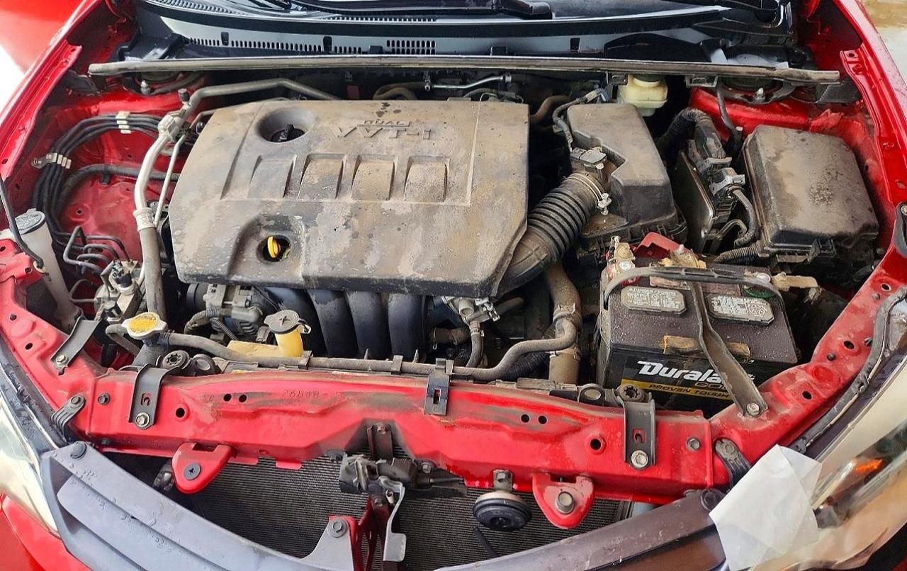 2015 Toyota Corolla Le Red vin: 5YFBURHE7FP352363