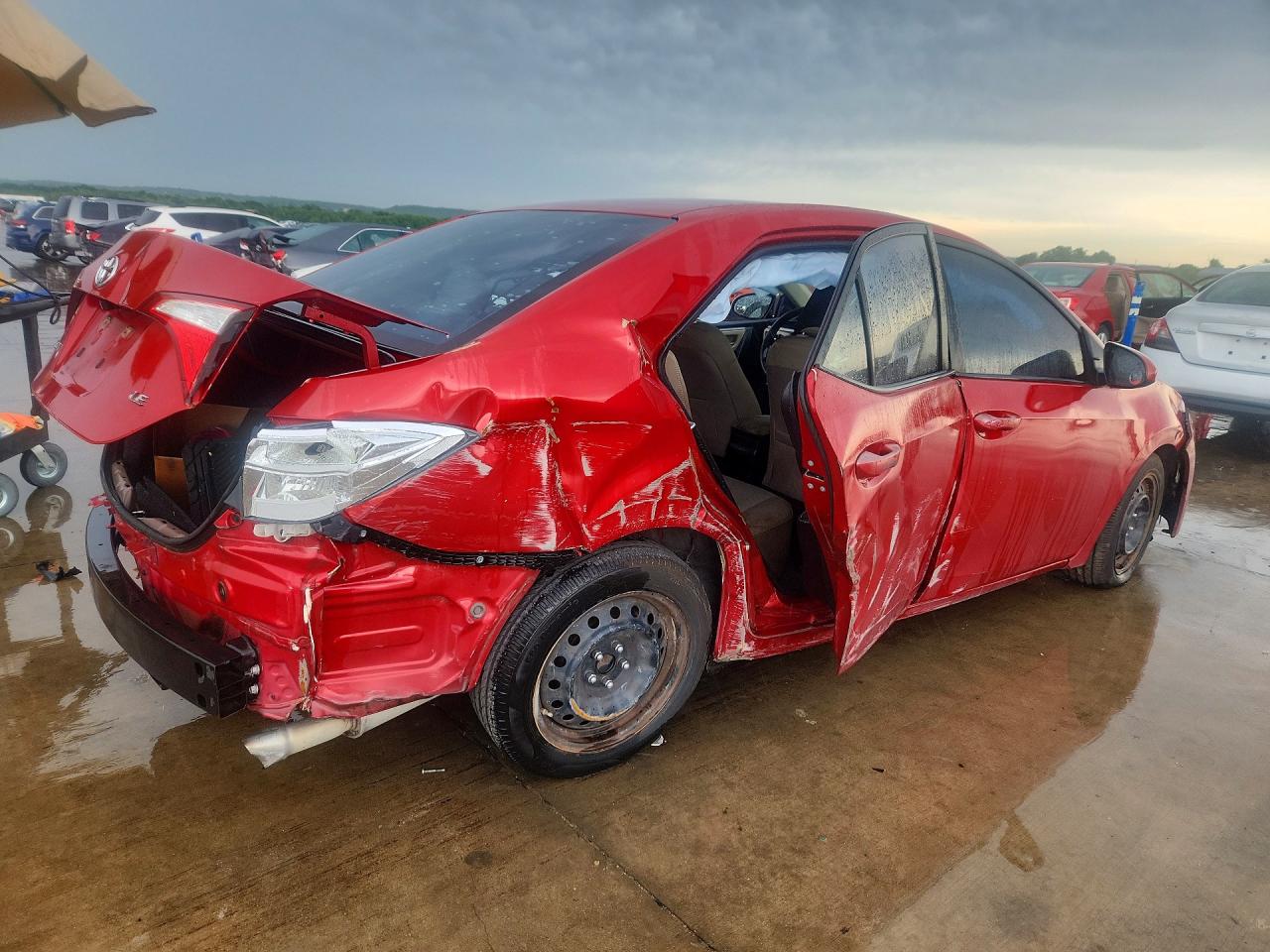 2015 Toyota Corolla Le Red vin: 5YFBURHE7FP352363