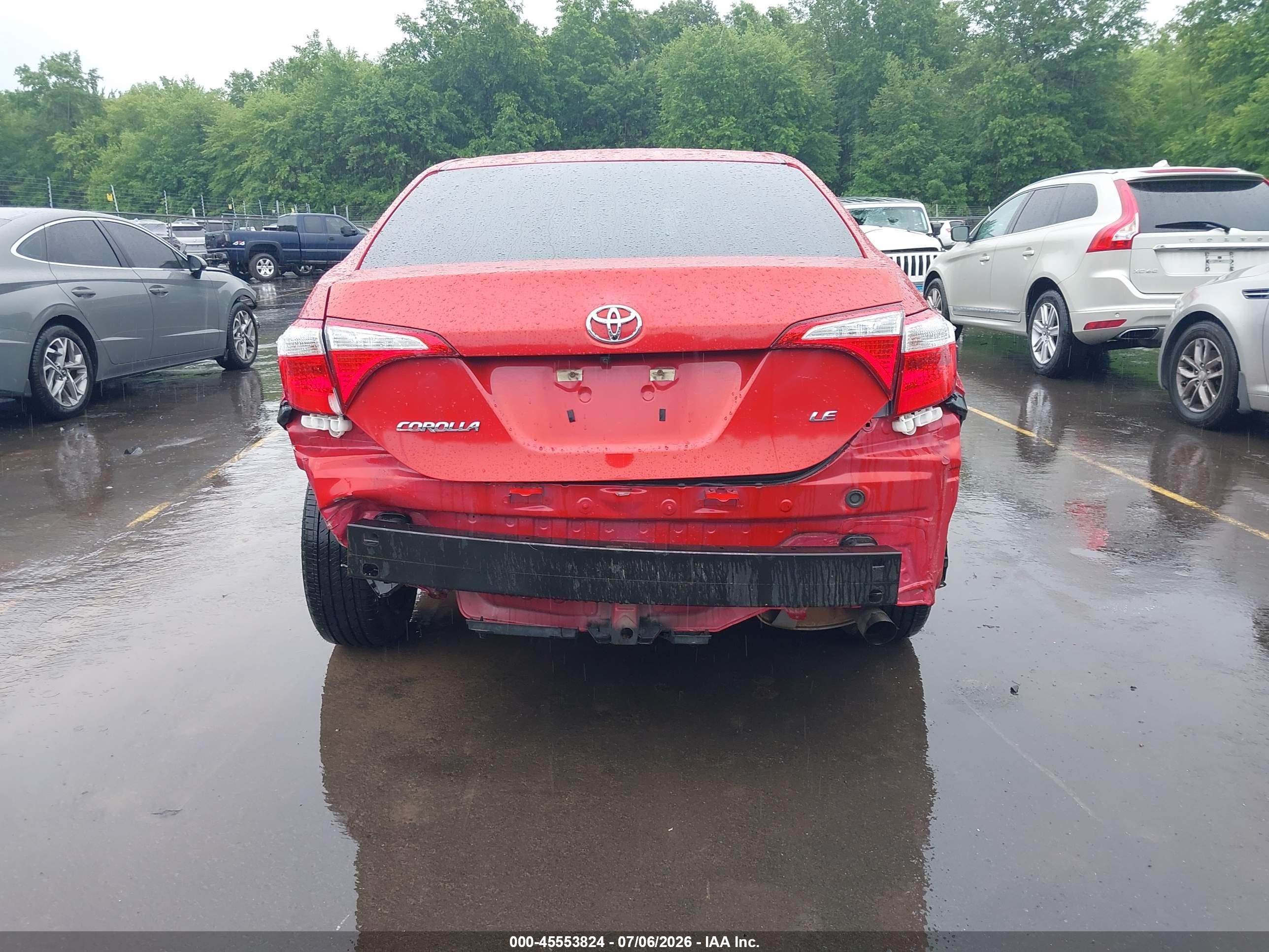 2015 Toyota Corolla Le Red vin: 5YFBURHE7FP359992