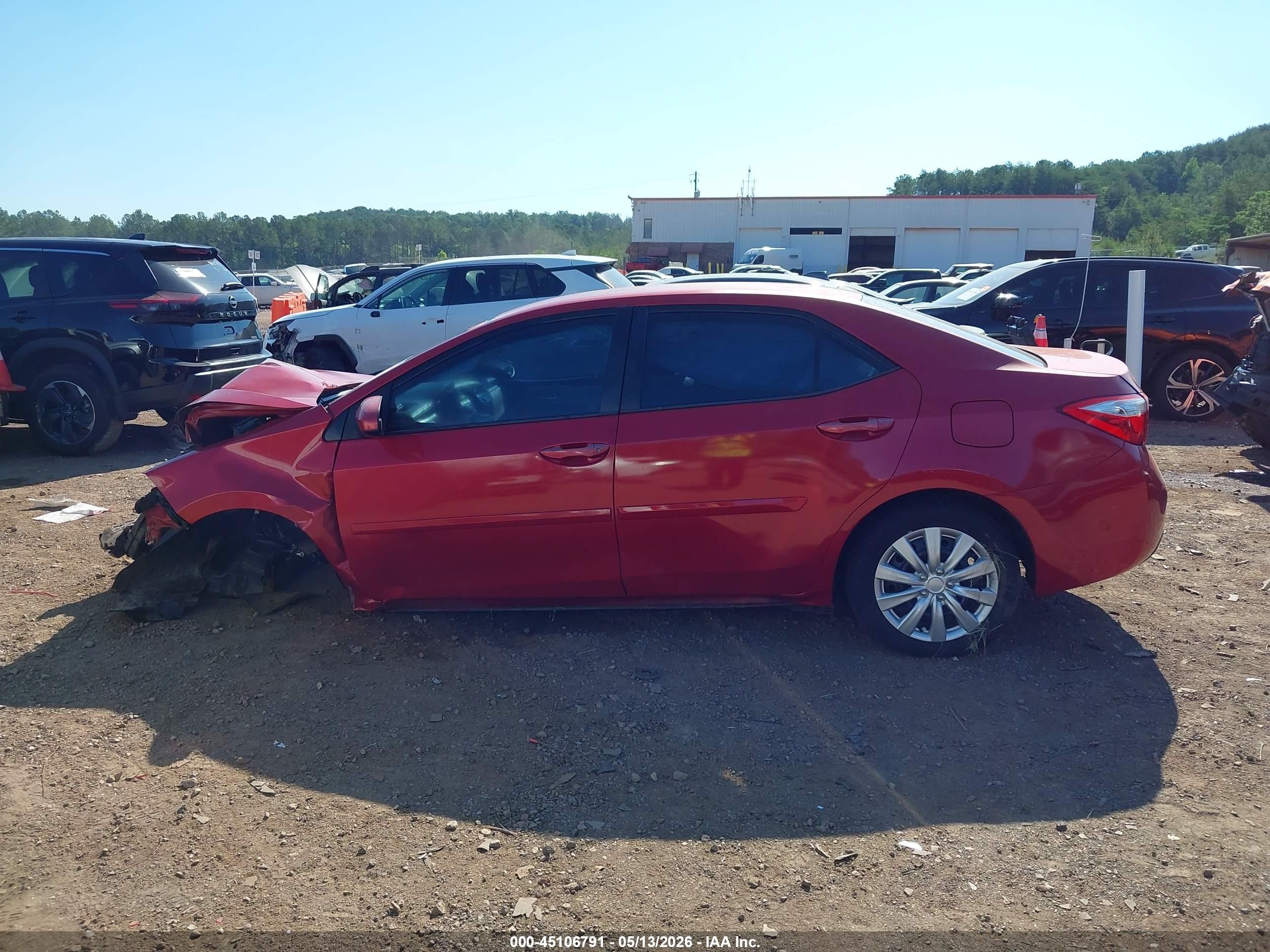 2016 Toyota Corolla Le Red vin: 5YFBURHE7GP405385