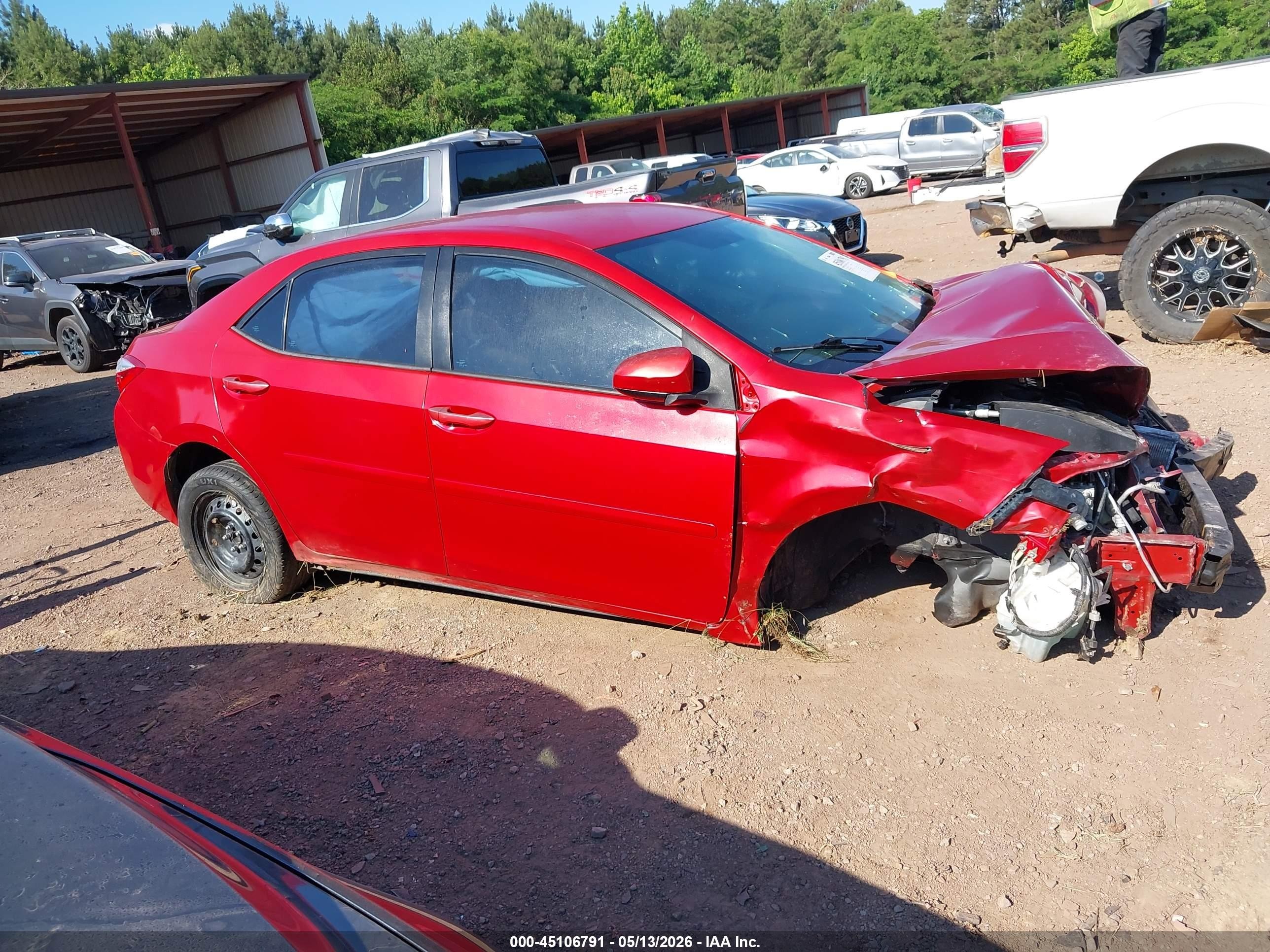 2016 Toyota Corolla Le Red vin: 5YFBURHE7GP405385