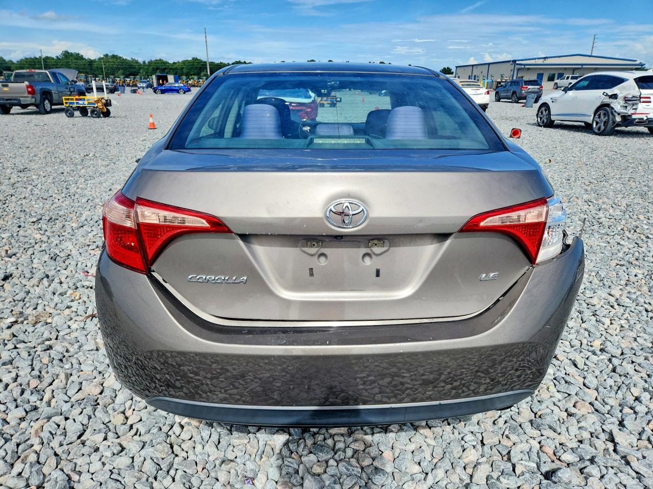 2017 Toyota Corolla Le Желто-коричневый vin: 5YFBURHE7HP688937