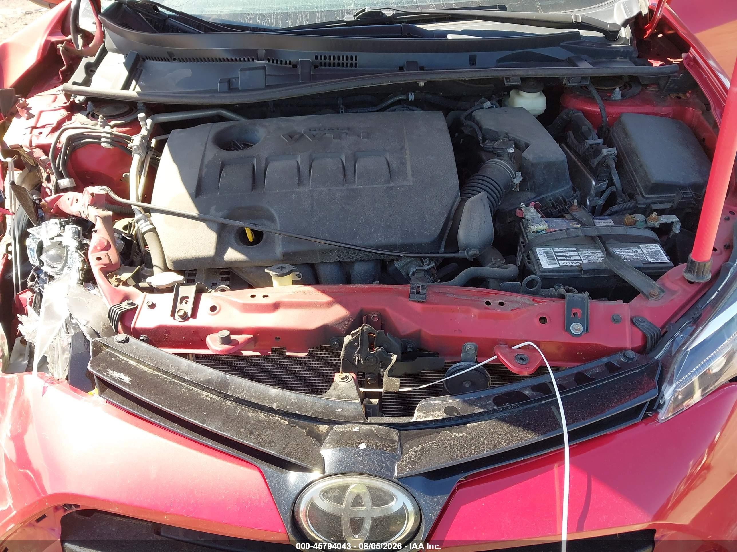 2018 Toyota Corolla Le Красный vin: 5YFBURHE7JP829396