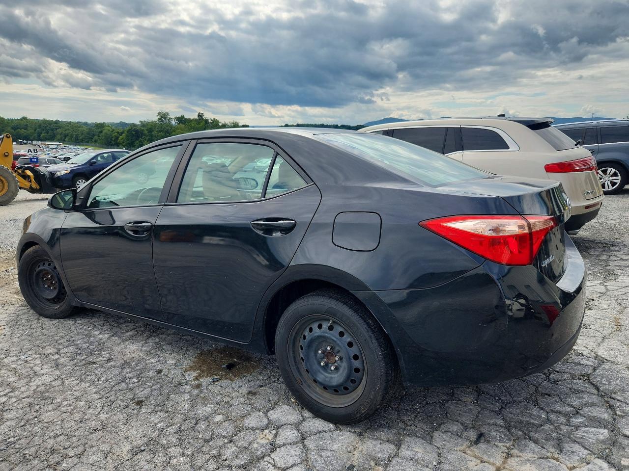 2019 Toyota Corolla Le Black vin: 5YFBURHE7KP901411
