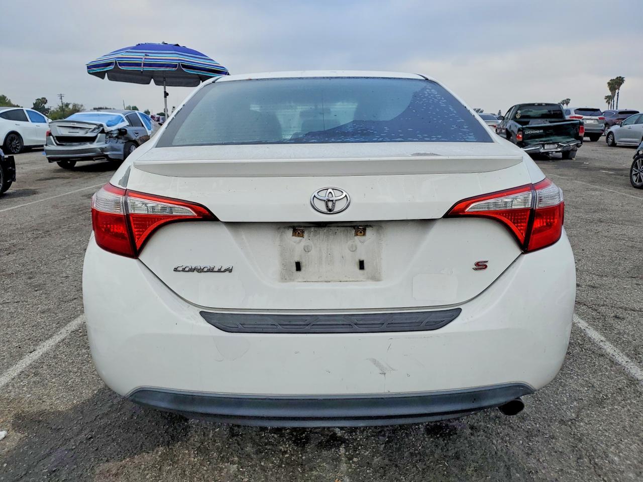 2014 Toyota Corolla S Plus White vin: 5YFBURHE8EP015165