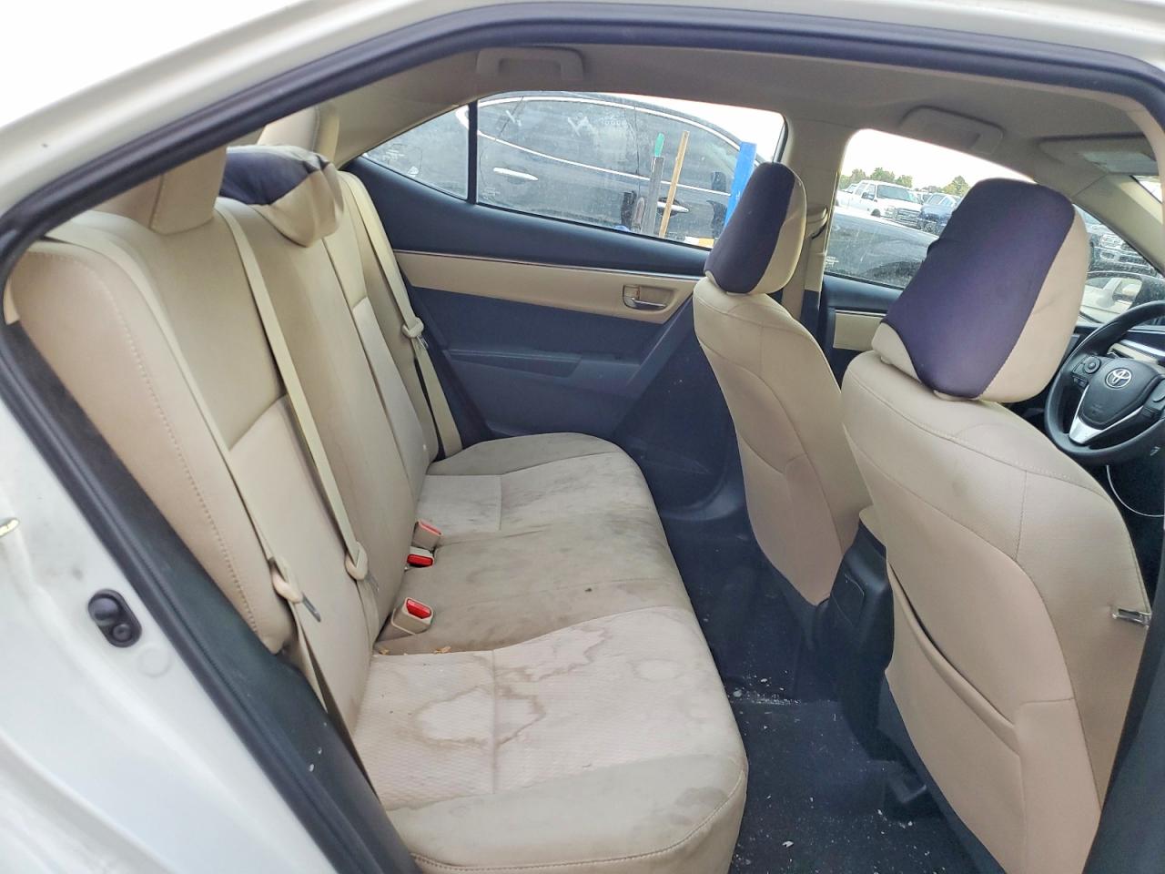 2014 Toyota Corolla Le Plus White vin: 5YFBURHE8EP028000