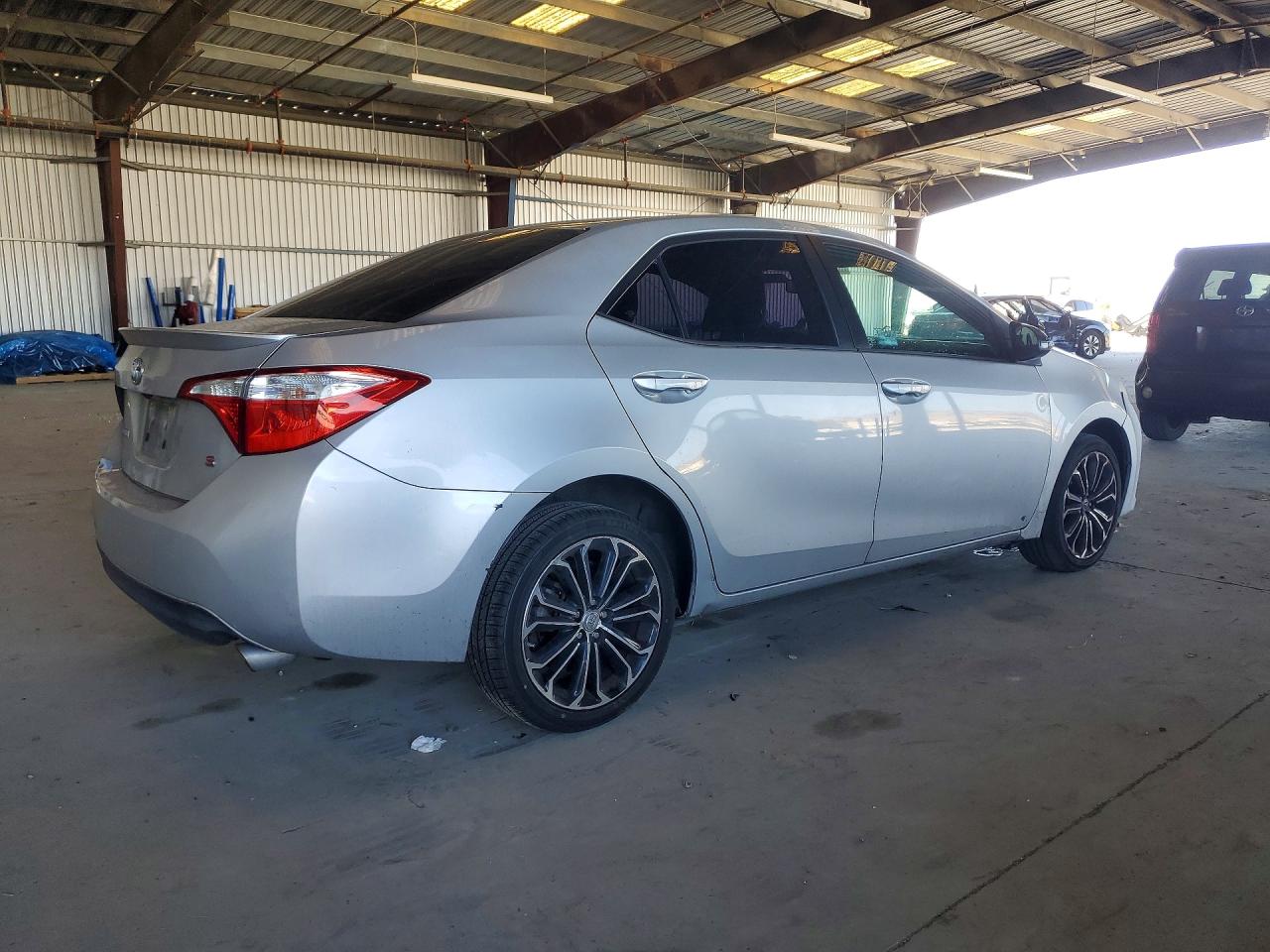 2014 Toyota Corolla S Plus Silver vin: 5YFBURHE8EP033794