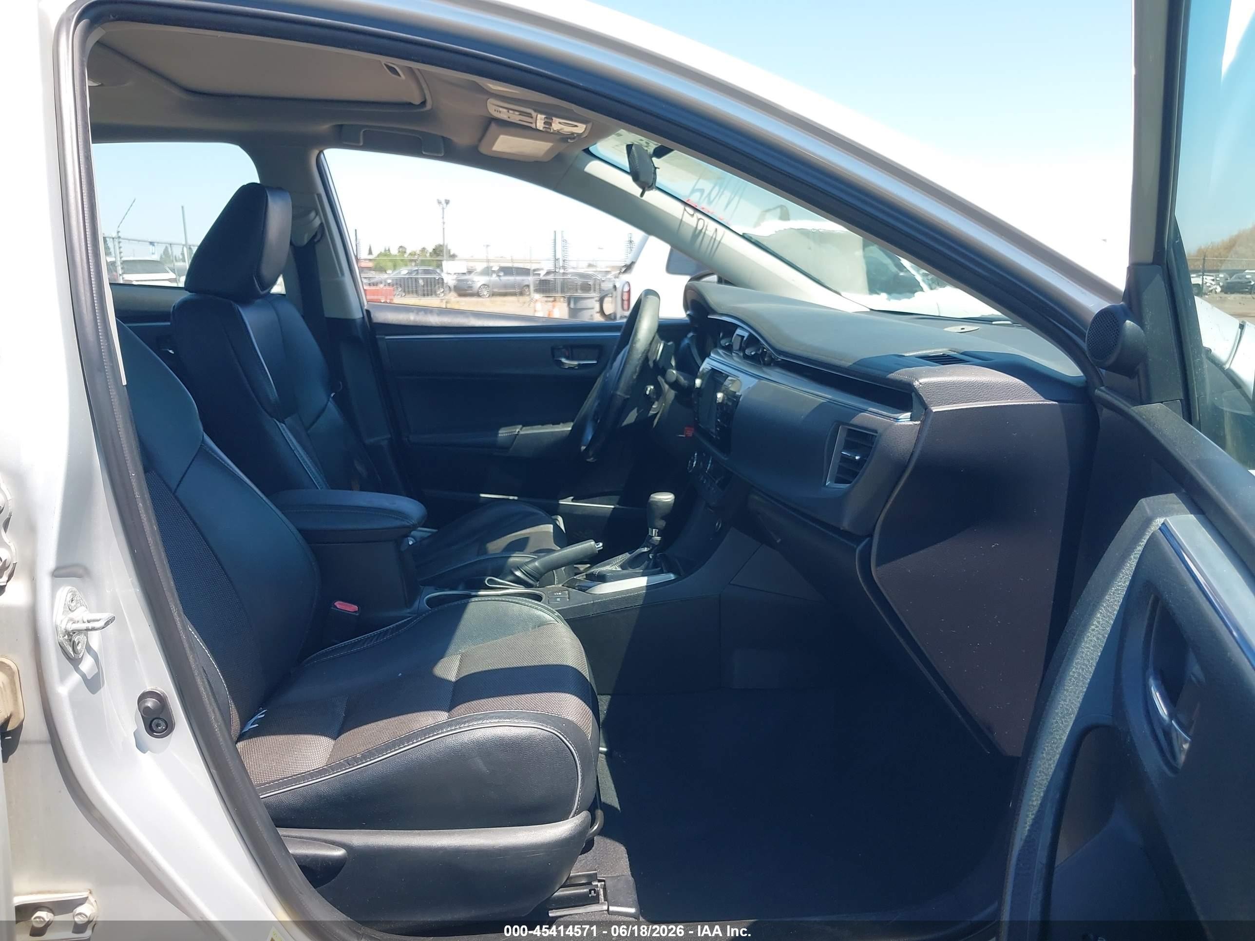 2014 Toyota Corolla S Plus Silver vin: 5YFBURHE8EP034315