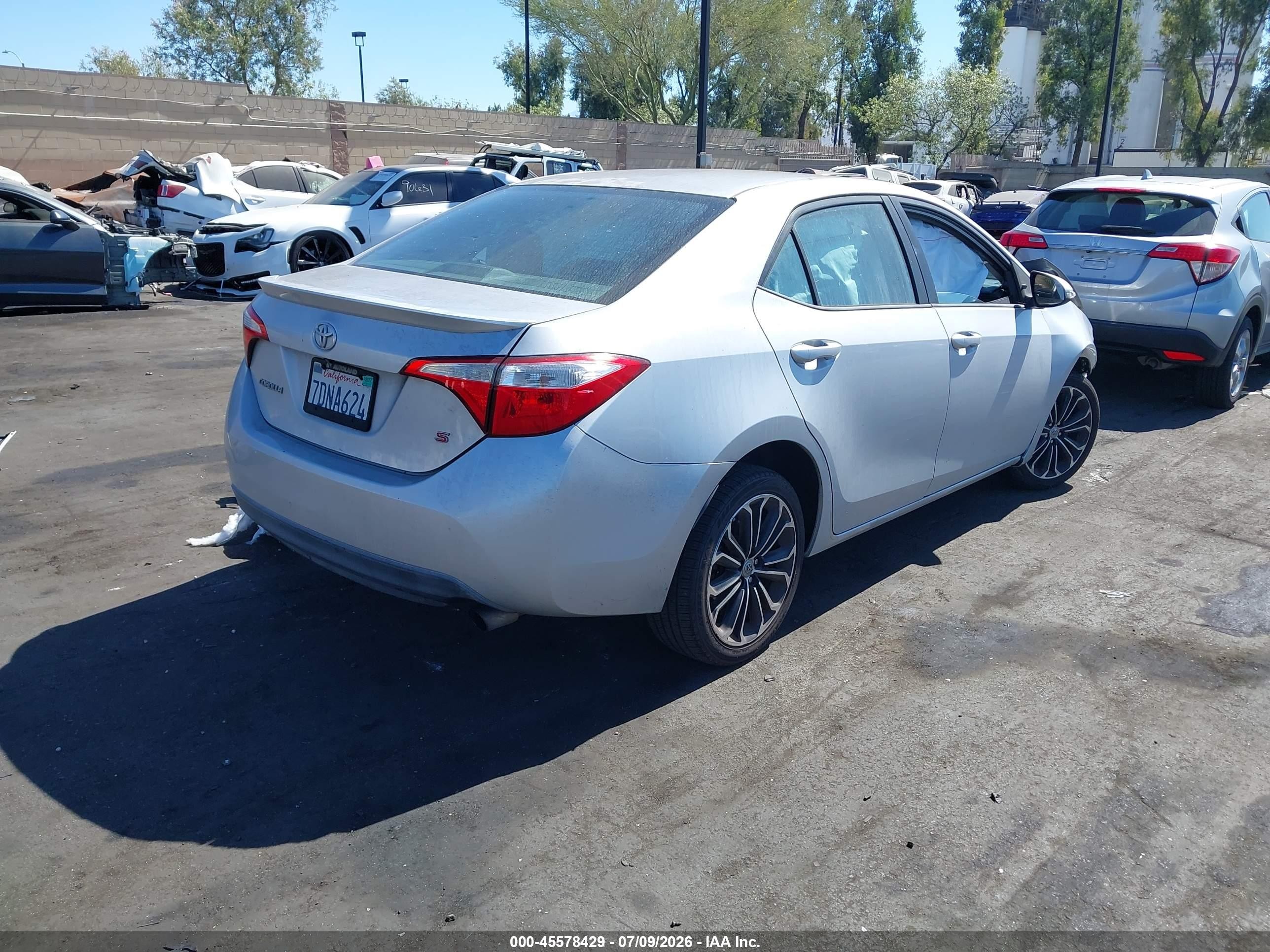 2014 Toyota Corolla S Plus Серебряный vin: 5YFBURHE8EP061823