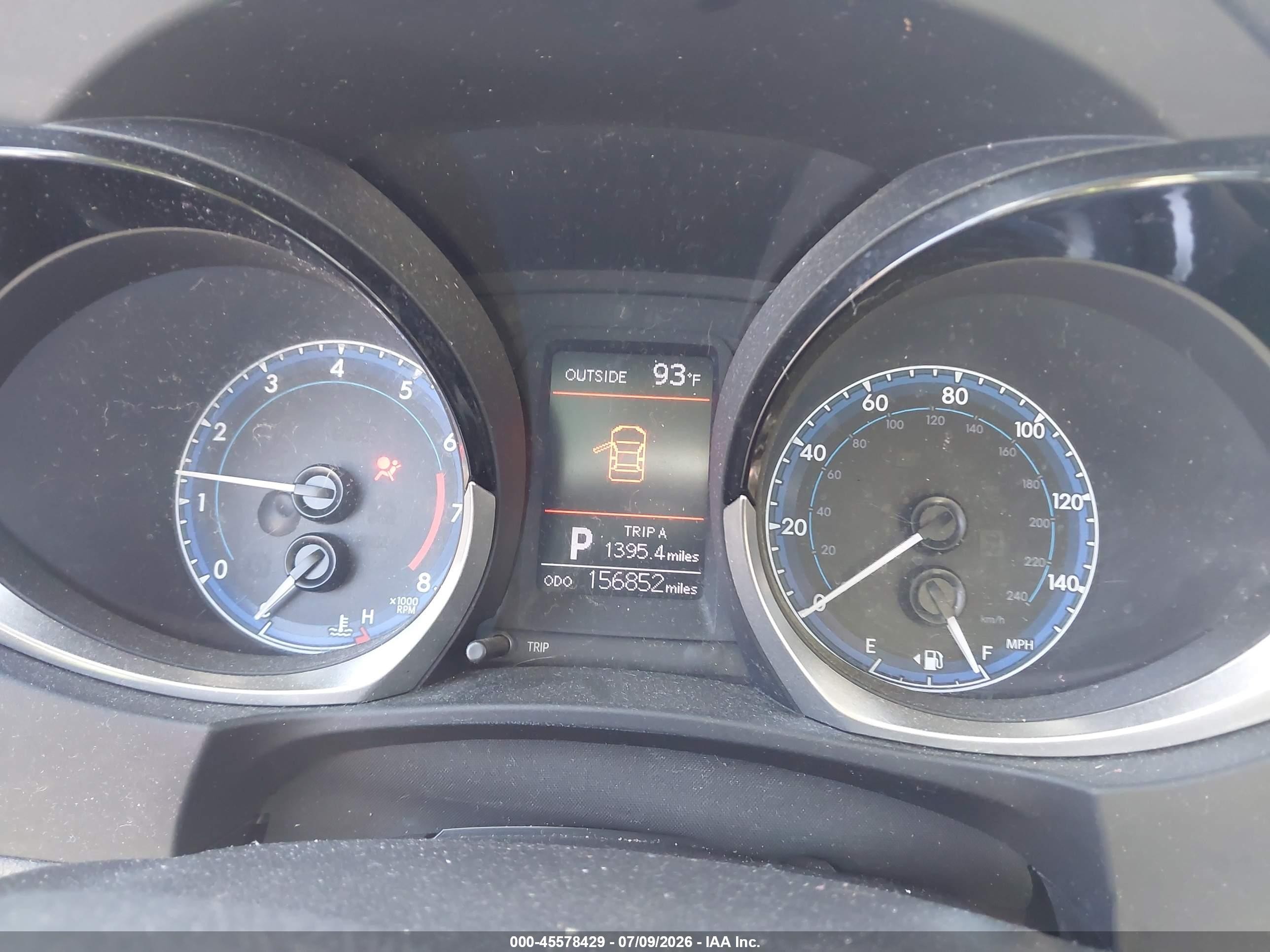2014 Toyota Corolla S Plus Серебряный vin: 5YFBURHE8EP061823