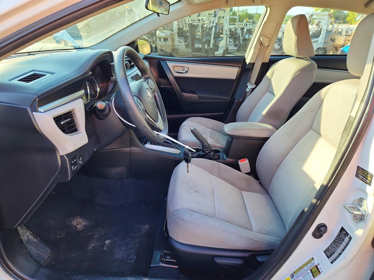 2014 Toyota Corolla Le White vin: 5YFBURHE8EP066438
