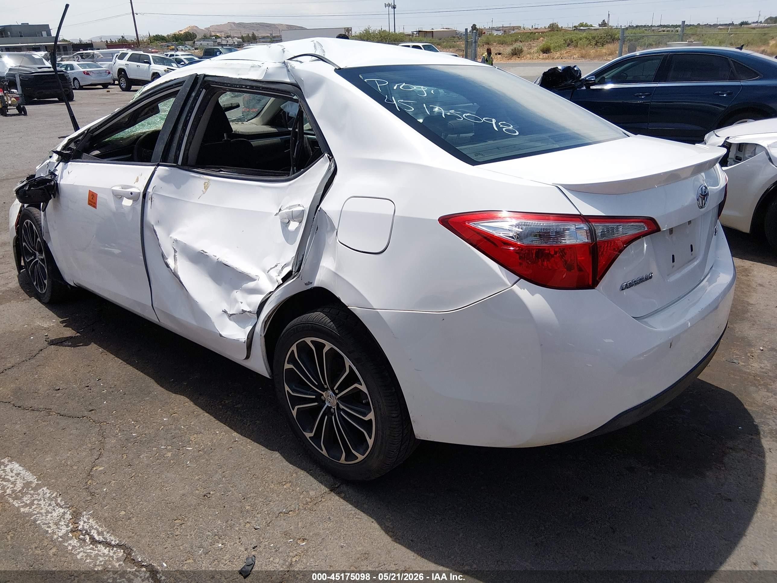 2014 Toyota Corolla S Plus White vin: 5YFBURHE8EP070358