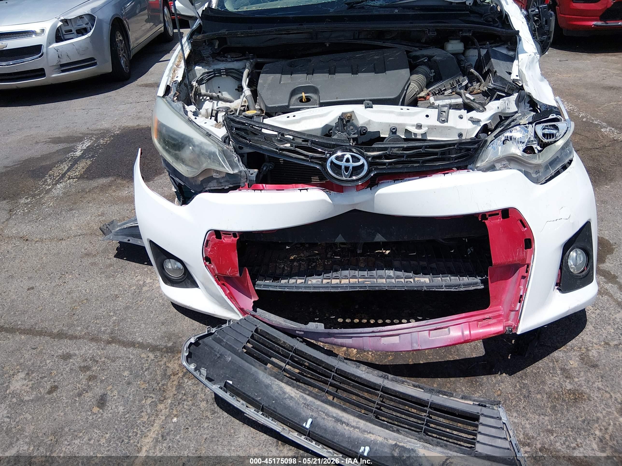 2014 Toyota Corolla S Plus White vin: 5YFBURHE8EP070358