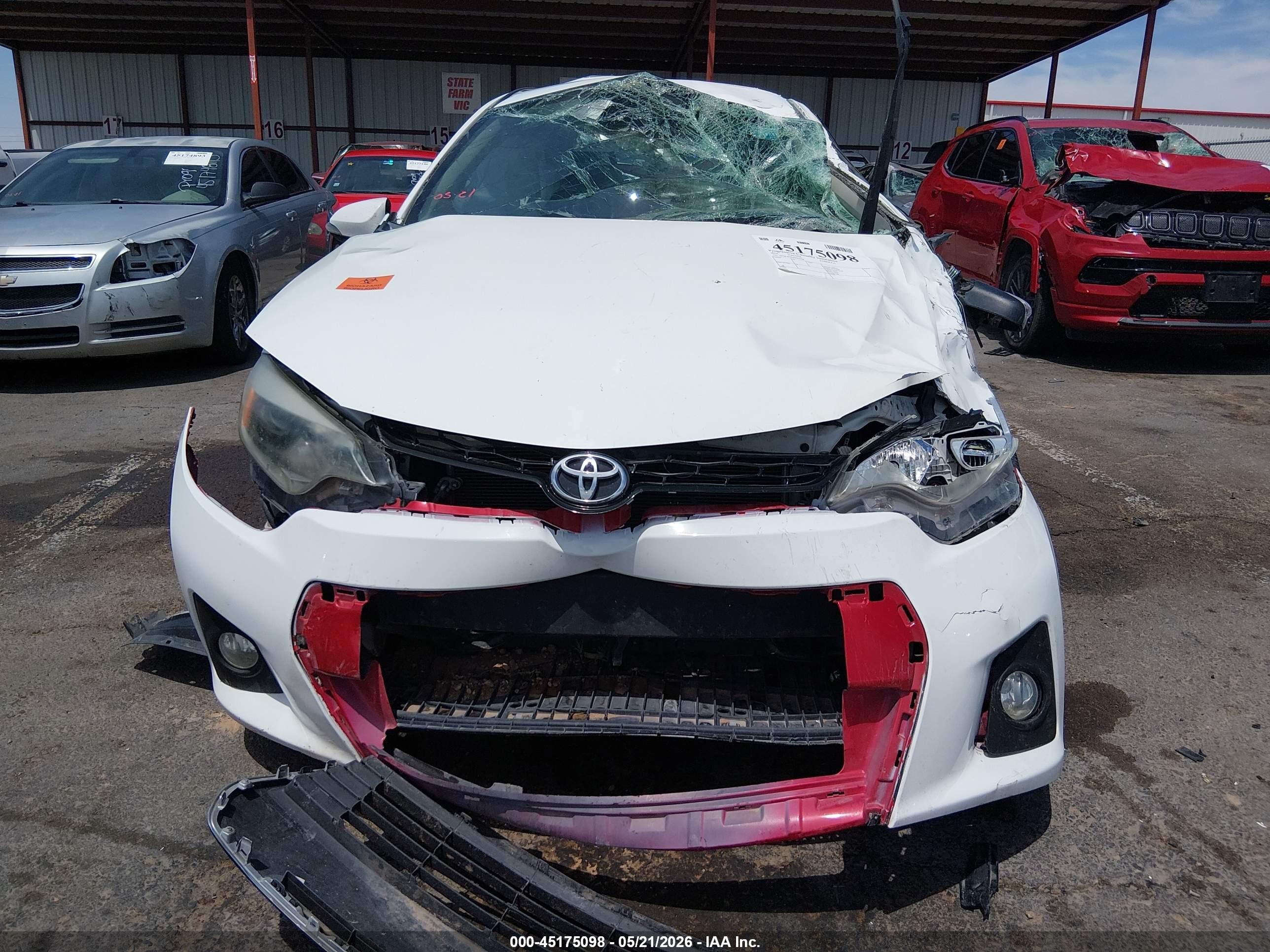 2014 Toyota Corolla S Plus White vin: 5YFBURHE8EP070358