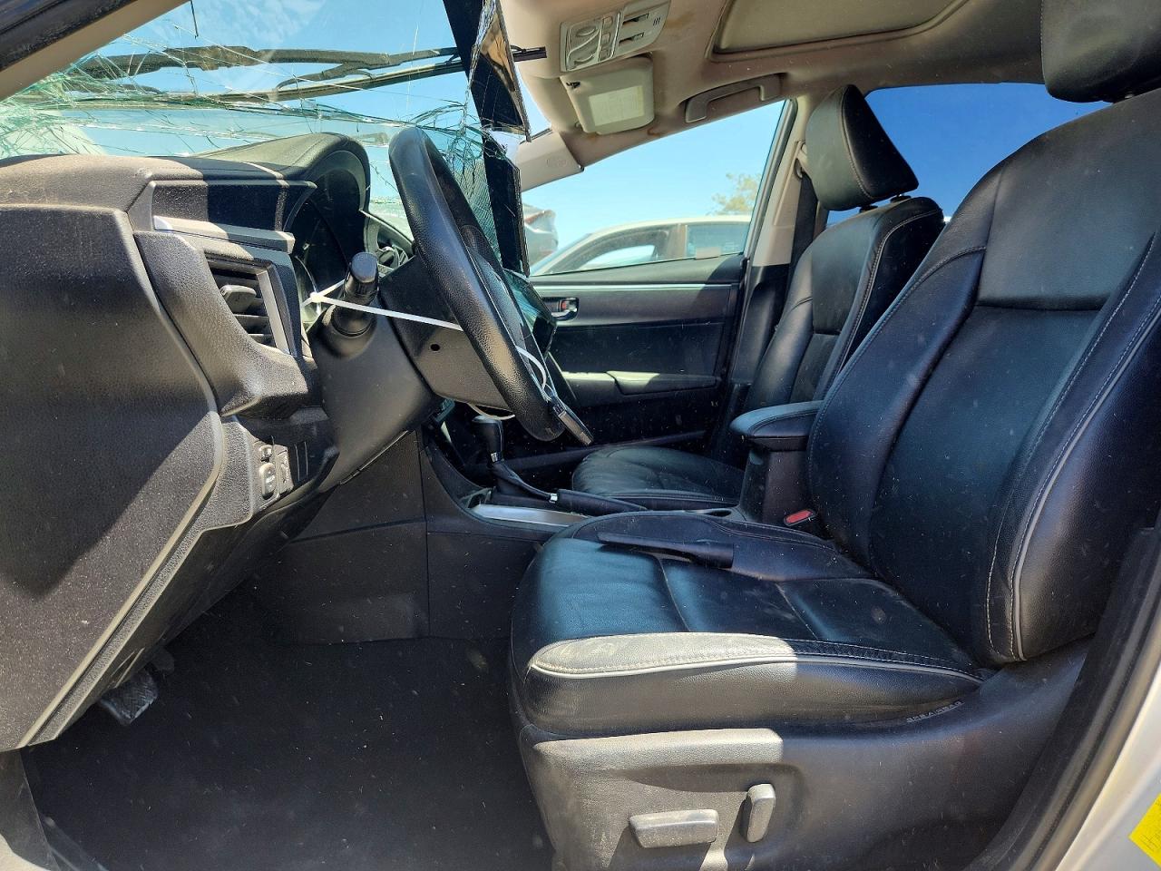 2014 Toyota Corolla Le Premium Silver vin: 5YFBURHE8EP075236