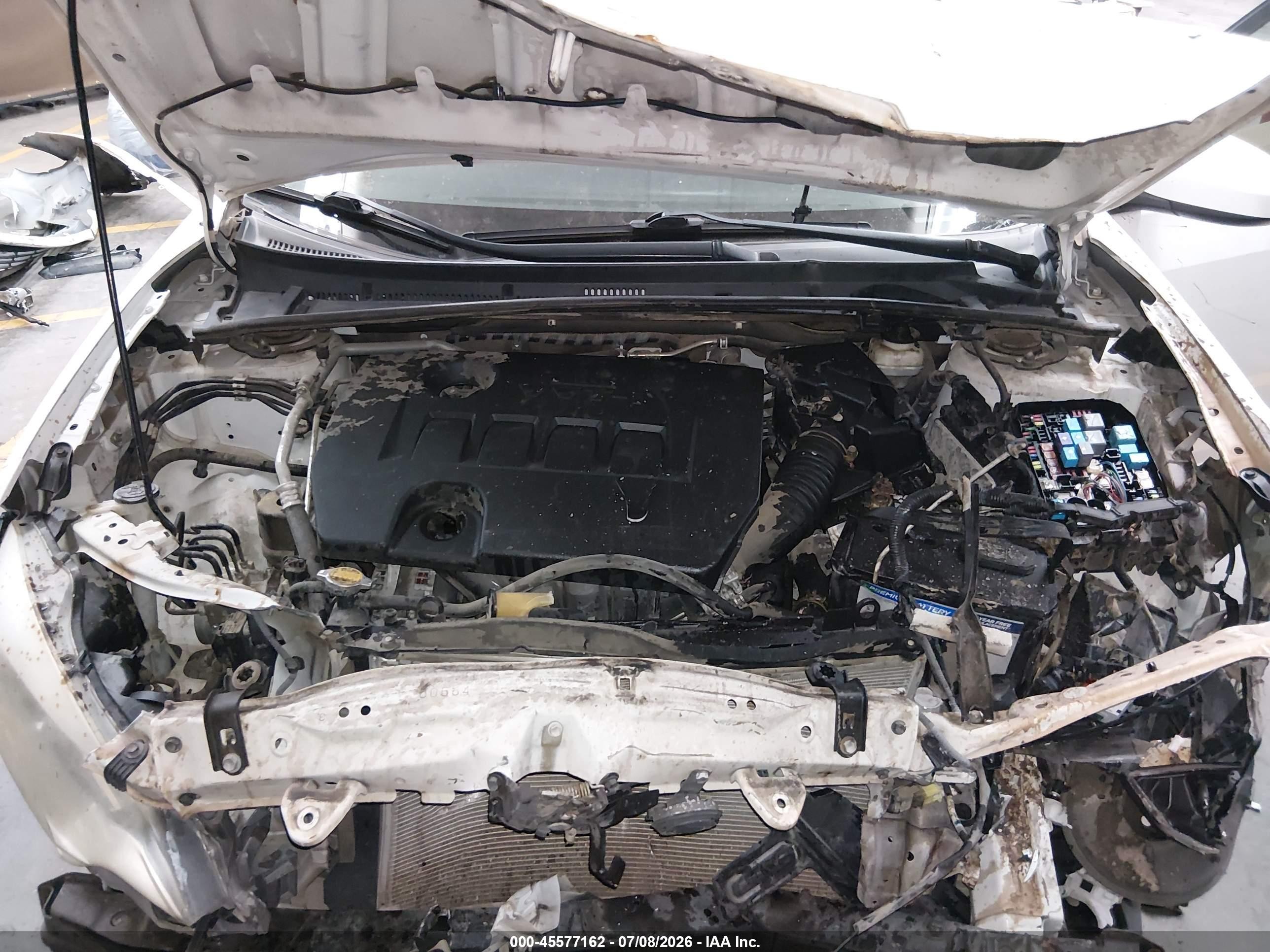 2014 Toyota Corolla Le White vin: 5YFBURHE8EP076127