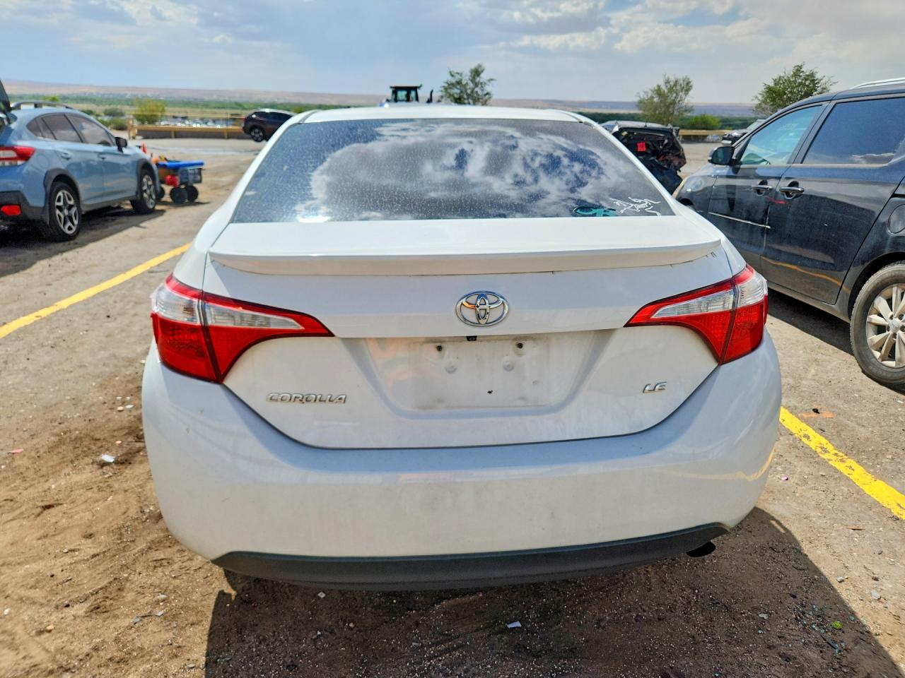 2014 Toyota Corolla Le White vin: 5YFBURHE8EP100149