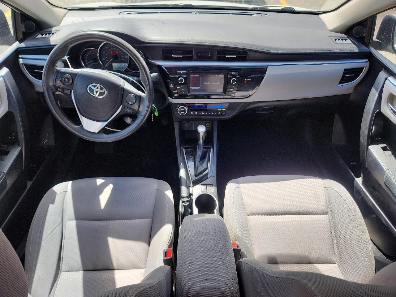 2014 Toyota Corolla Le White vin: 5YFBURHE8EP100149