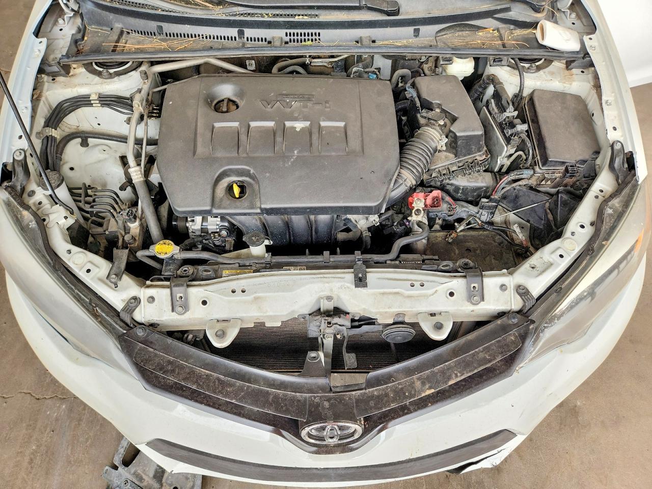 2014 Toyota Corolla L White vin: 5YFBURHE8EP109594